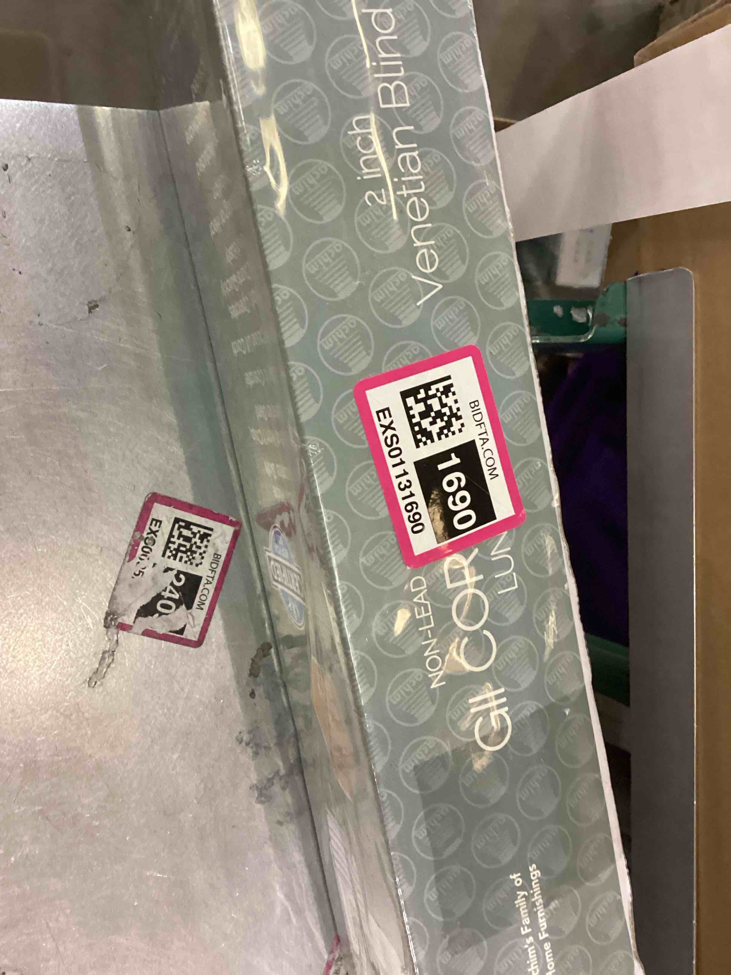 https://s3.amazonaws.com/lotting-images-prod/bidfta/EXS01131690_1706042778927.jpeg