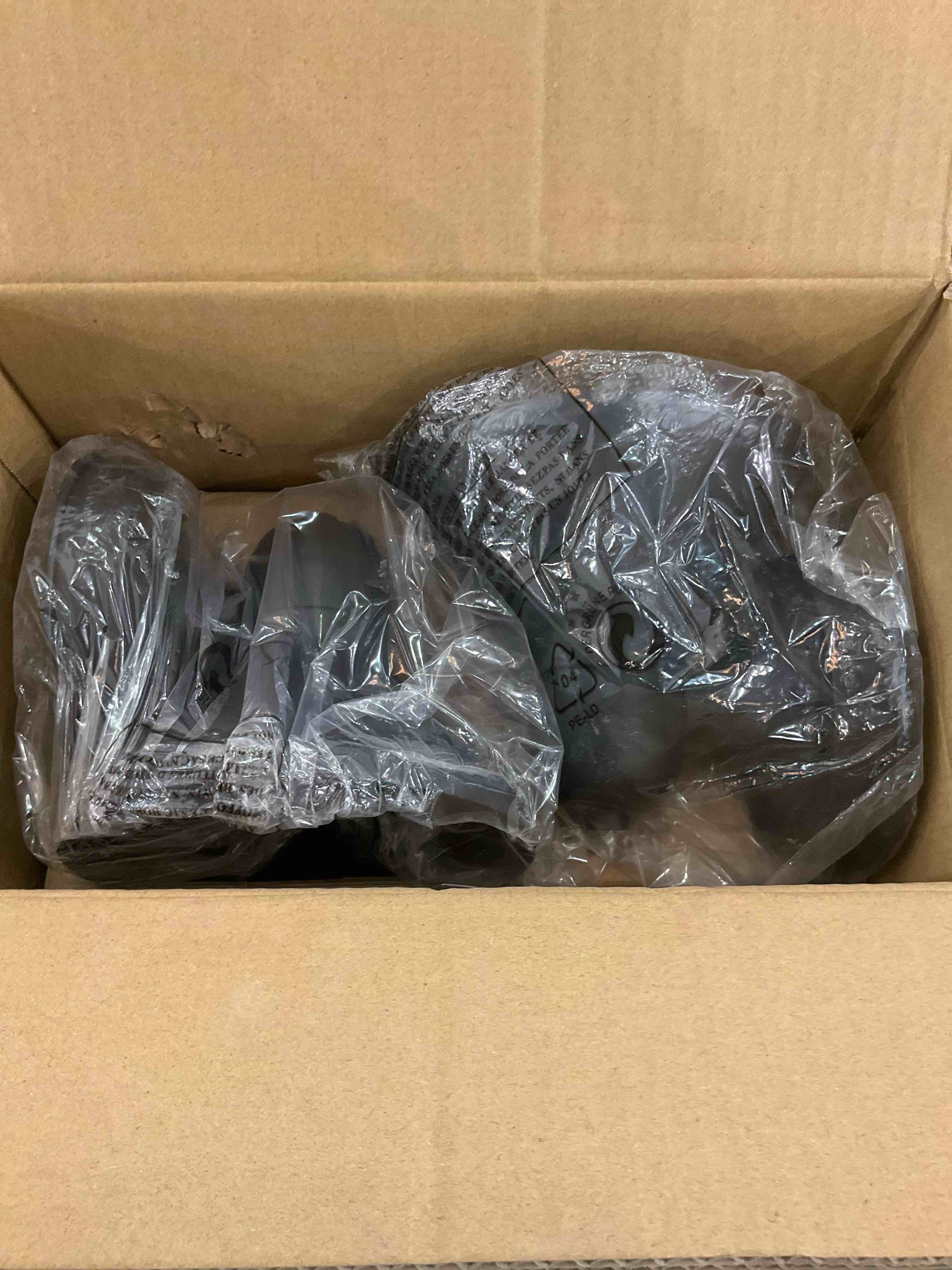 https://s3.amazonaws.com/lotting-images-prod/bidfta/EXS01134110_1705939944133.jpeg