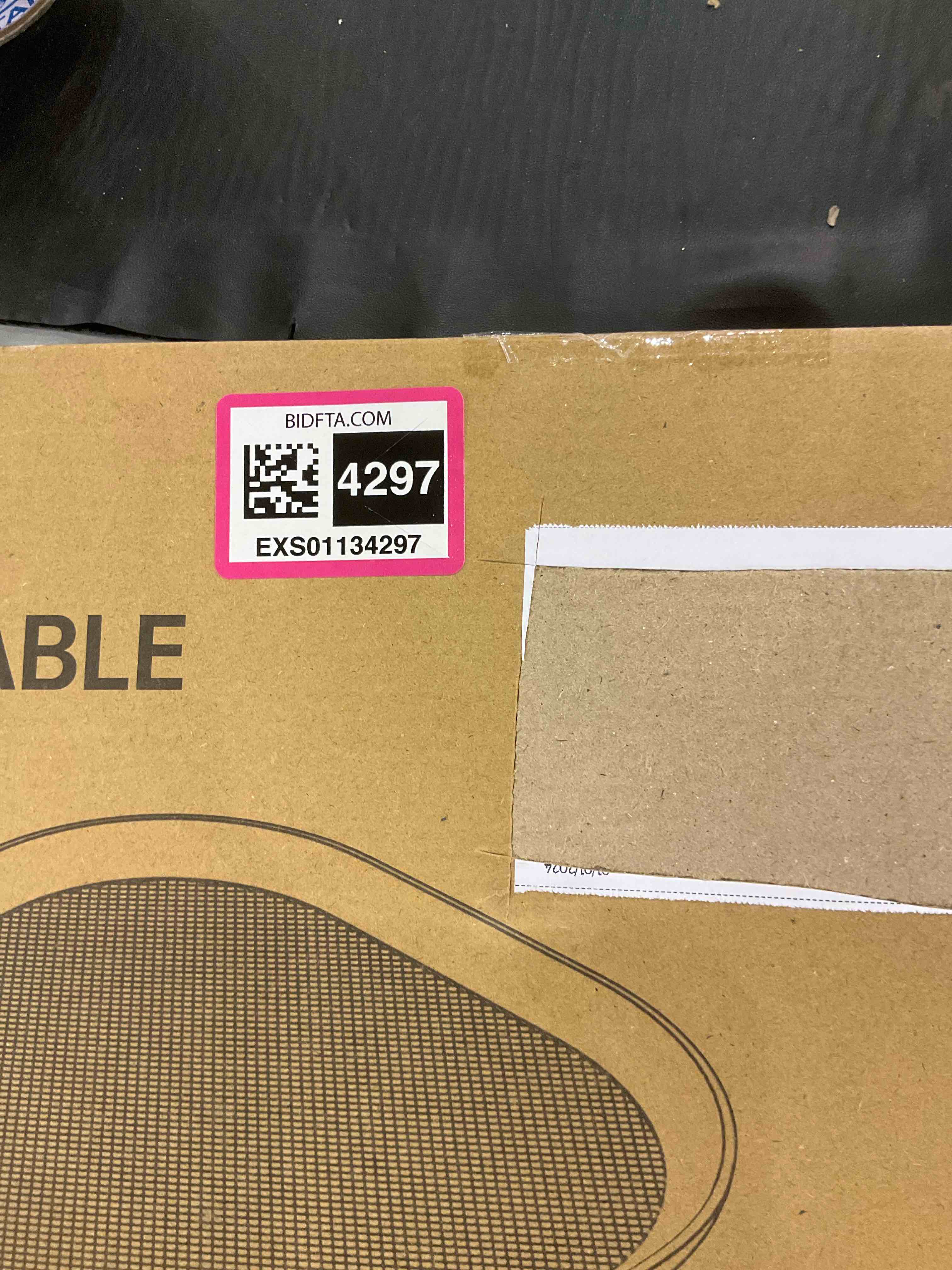 https://s3.amazonaws.com/lotting-images-prod/bidfta/EXS01134297_1706100197724.jpeg
