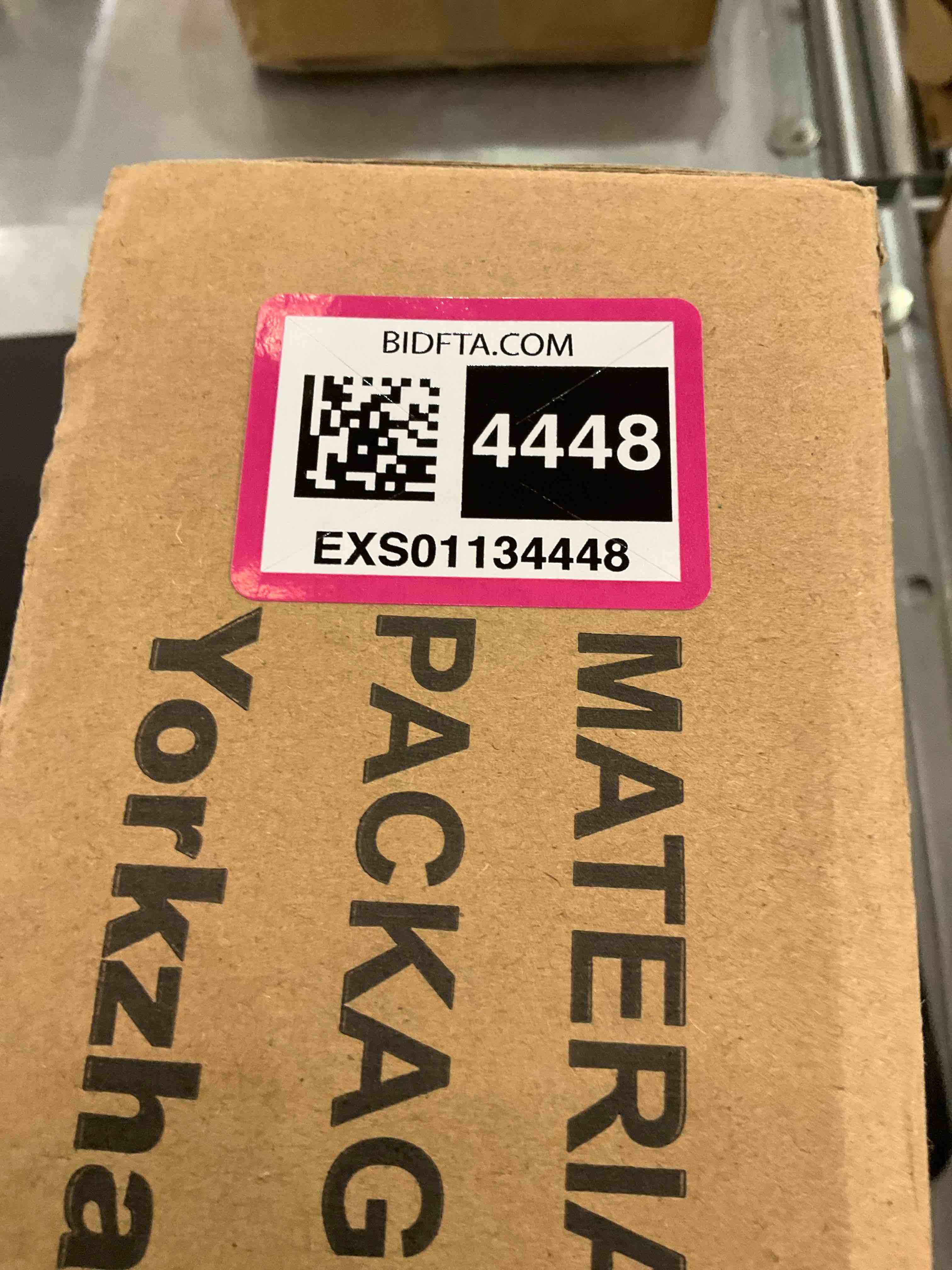 https://s3.amazonaws.com/lotting-images-prod/bidfta/EXS01134448_1706715701521.jpeg