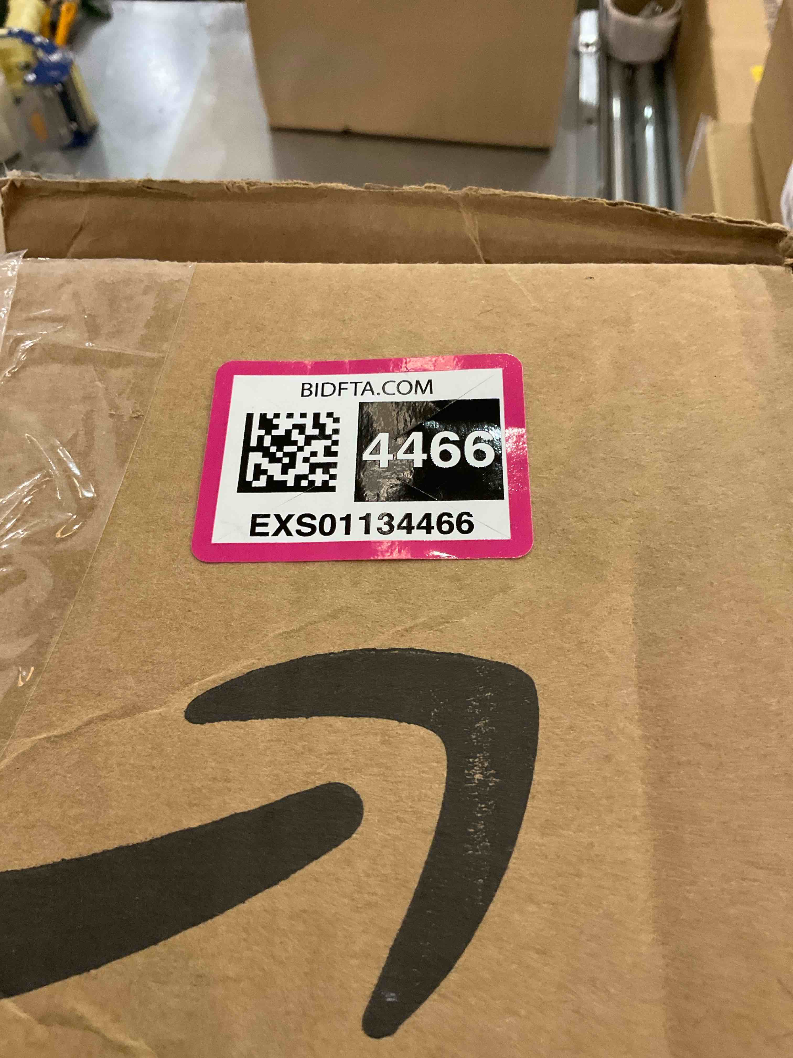 https://s3.amazonaws.com/lotting-images-prod/bidfta/EXS01134466_1706729174328.jpeg