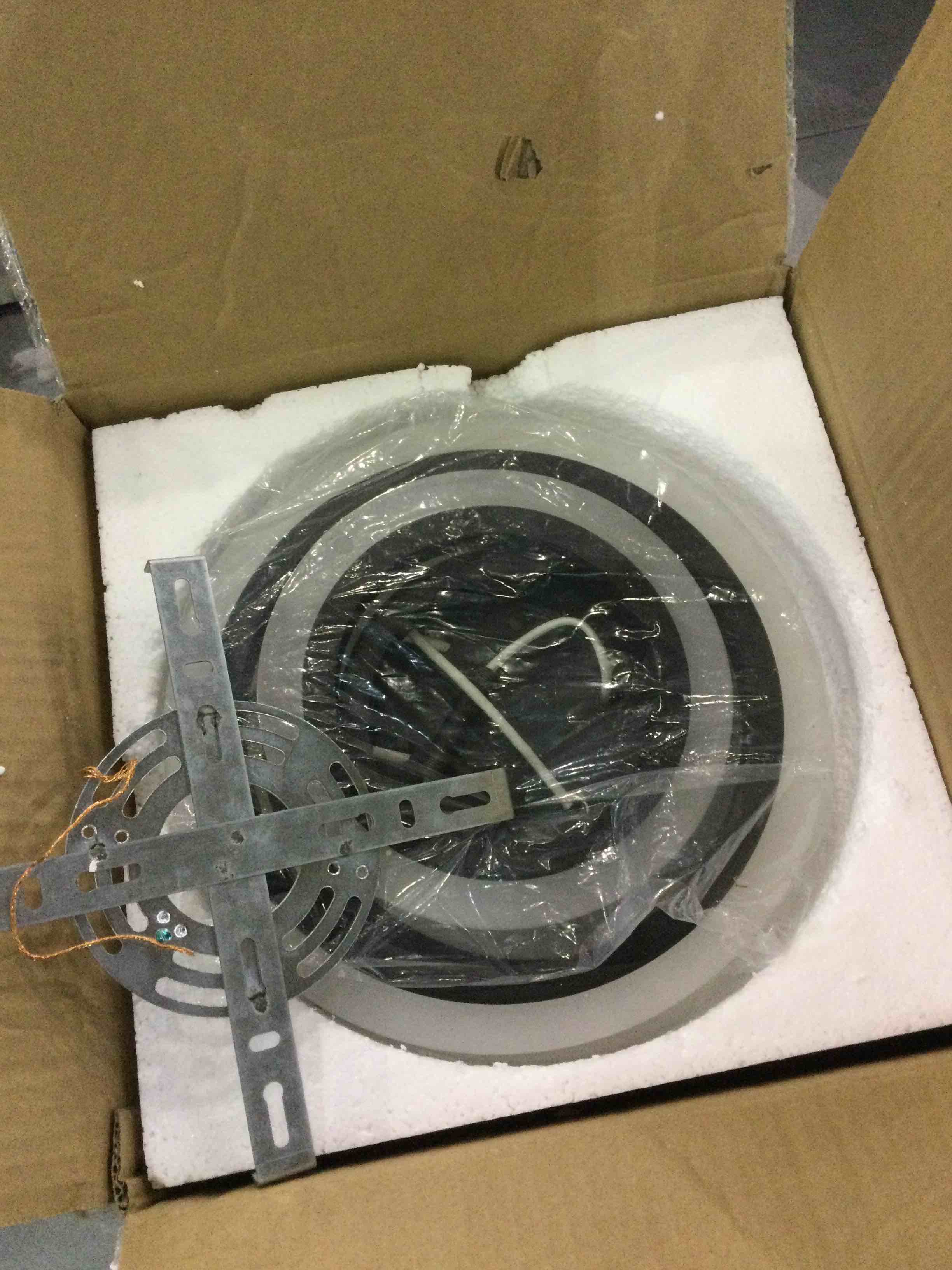 https://s3.amazonaws.com/lotting-images-prod/bidfta/EXS01135509_1706098760974.jpeg