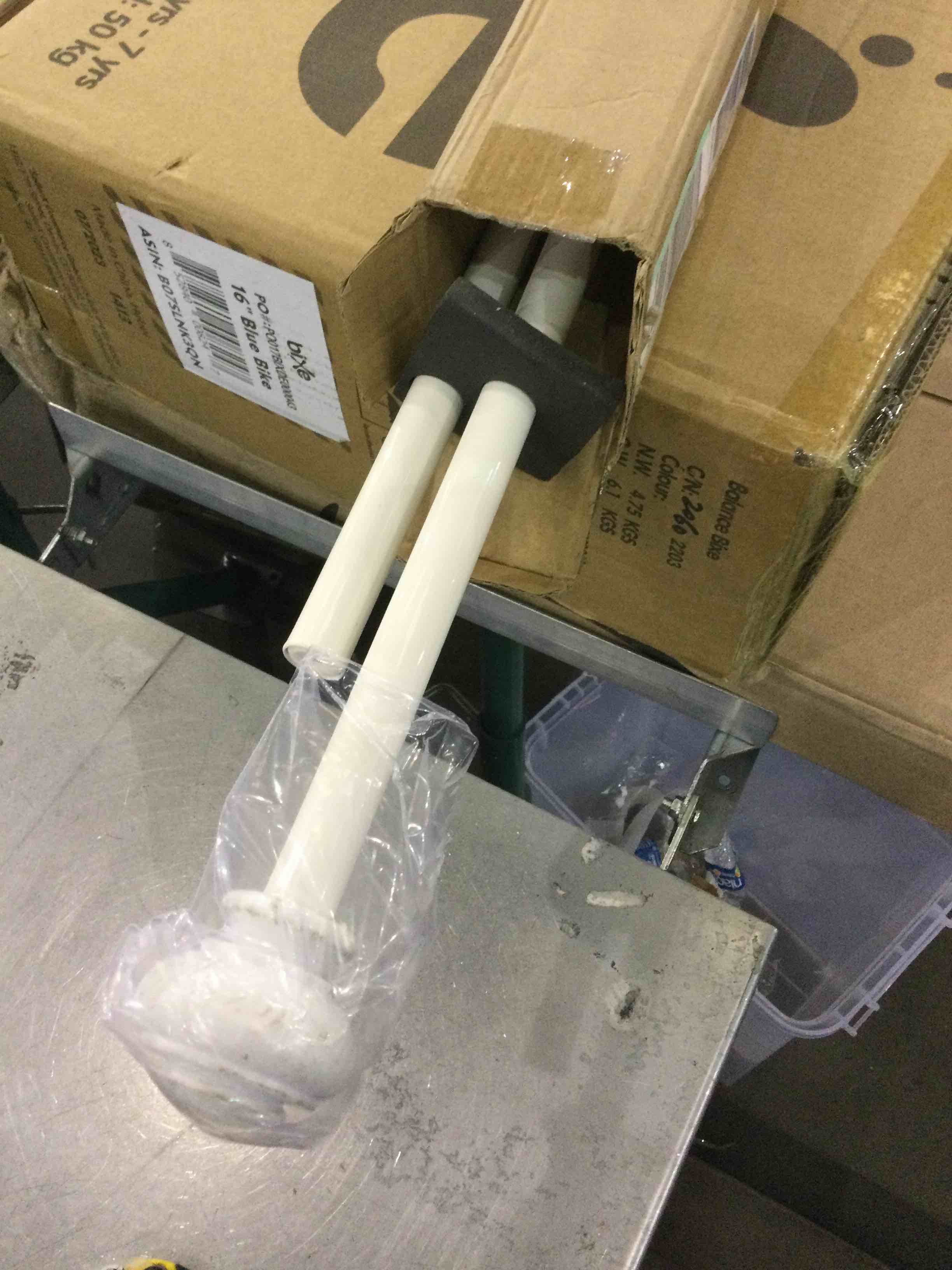 https://s3.amazonaws.com/lotting-images-prod/bidfta/EXS01135735_1706198389518.jpeg