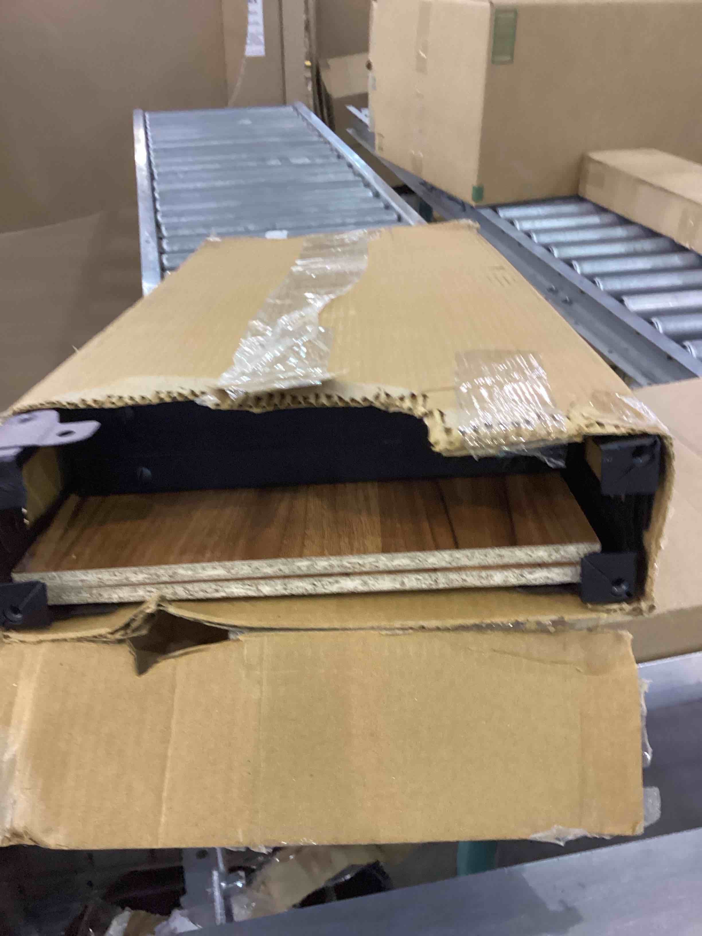 https://s3.amazonaws.com/lotting-images-prod/bidfta/EXS01136150_1706113380928.jpeg