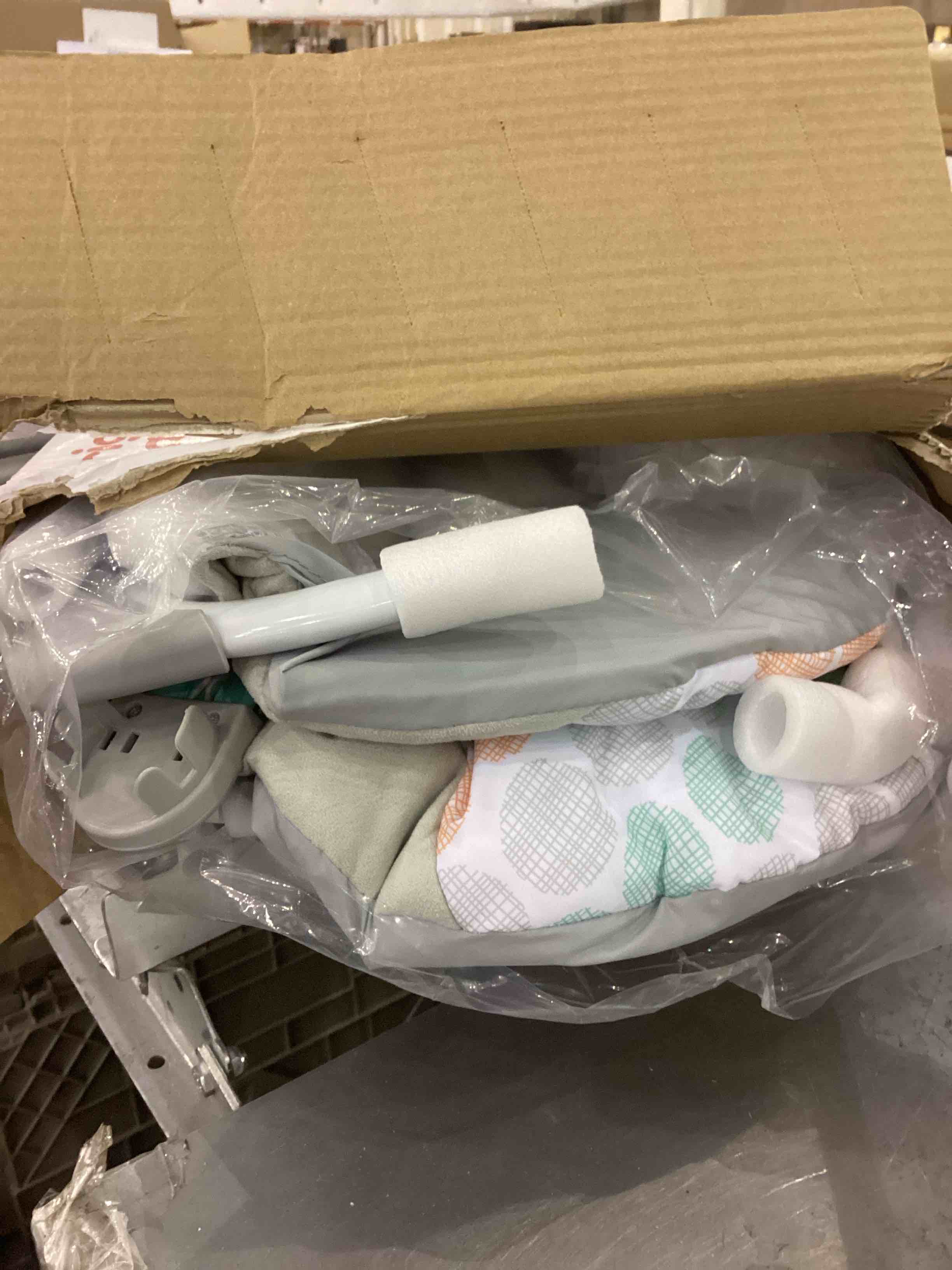 Bright Starts Whimsical Wild Portable Compact Automatic Swing with Melodies