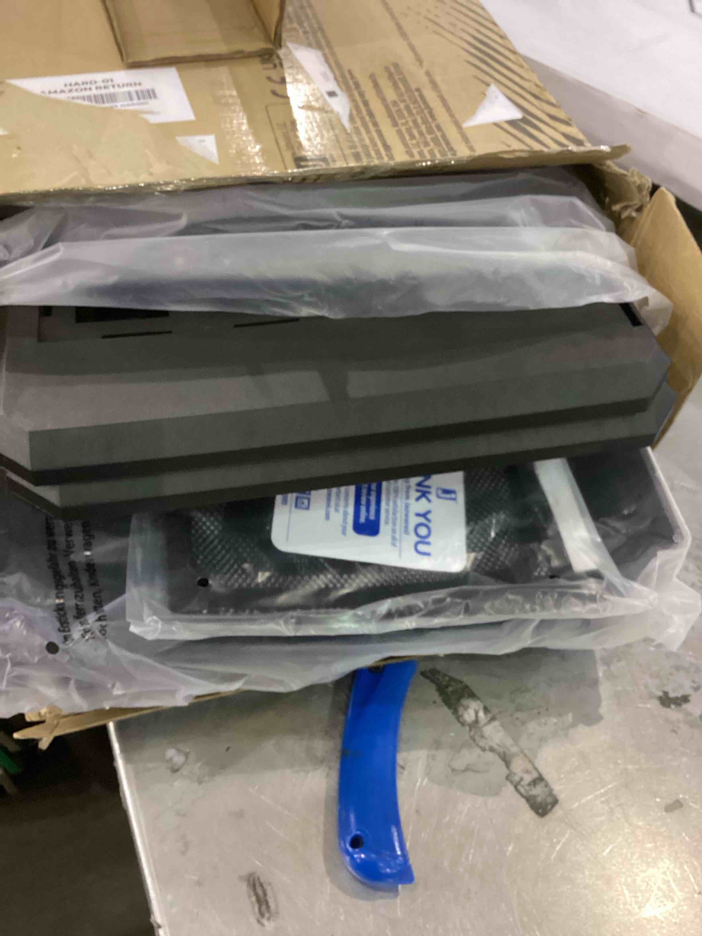 https://s3.amazonaws.com/lotting-images-prod/bidfta/EXS01136167_1706122024746.jpeg