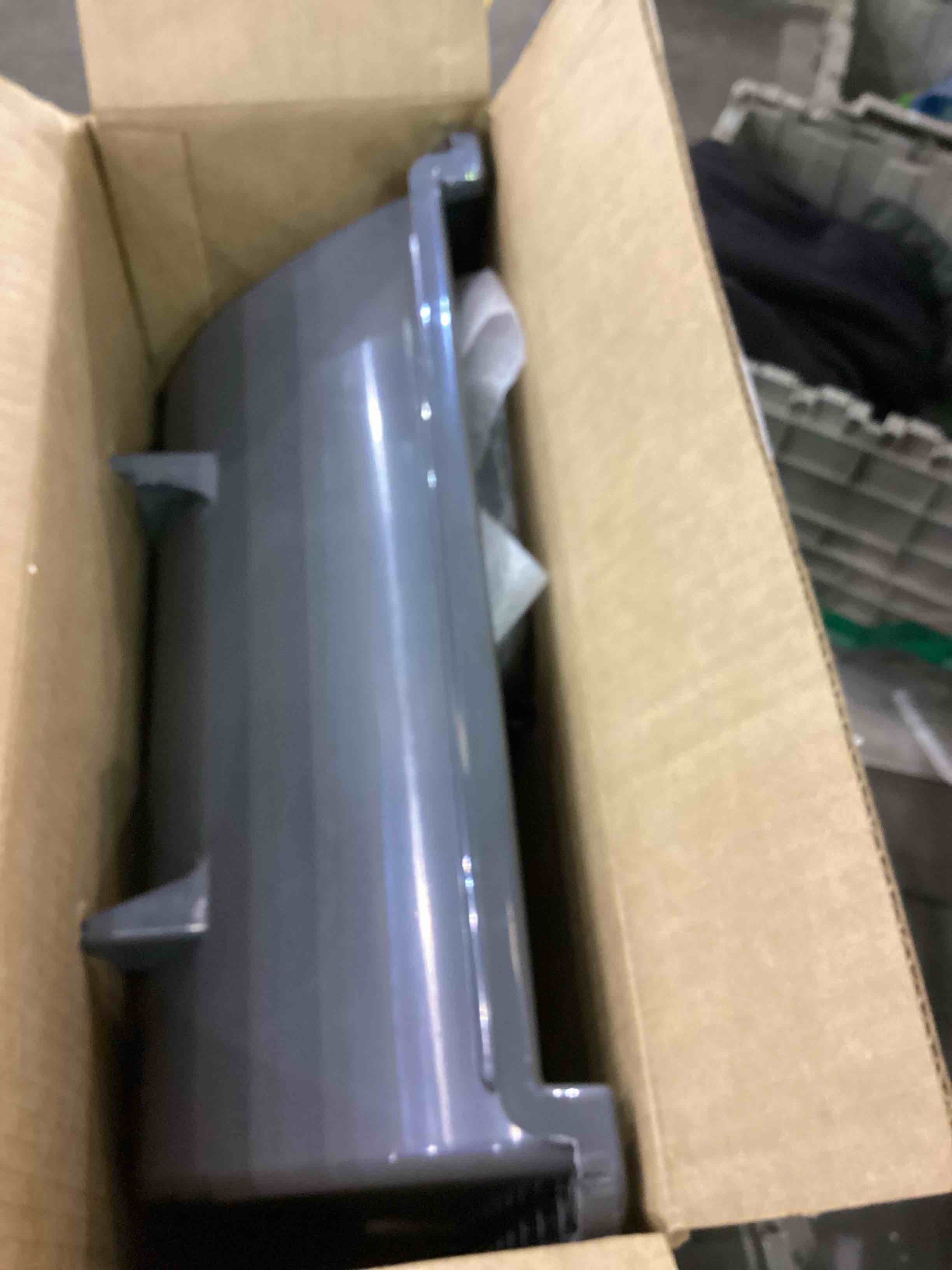 https://s3.amazonaws.com/lotting-images-prod/bidfta/EXS01136254_1706206414716.jpeg