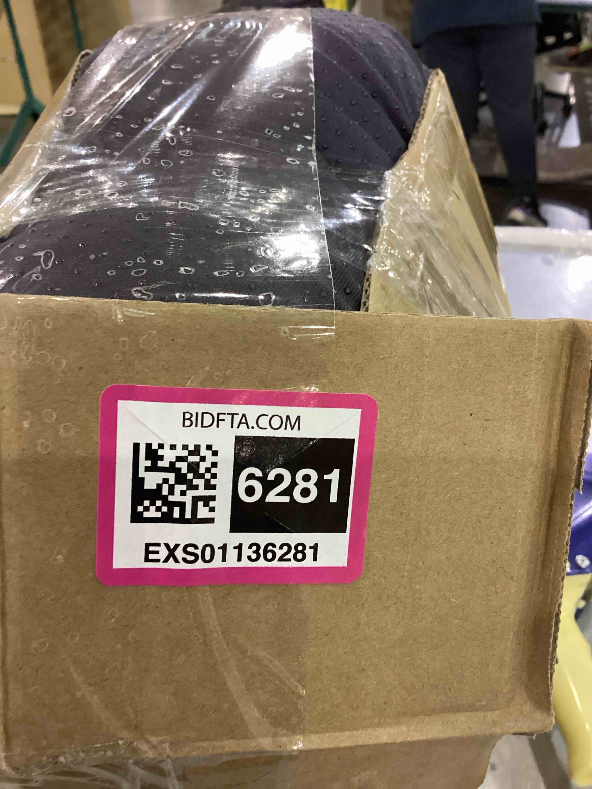 https://s3.amazonaws.com/lotting-images-prod/bidfta/EXS01136281_1706277183586.jpeg