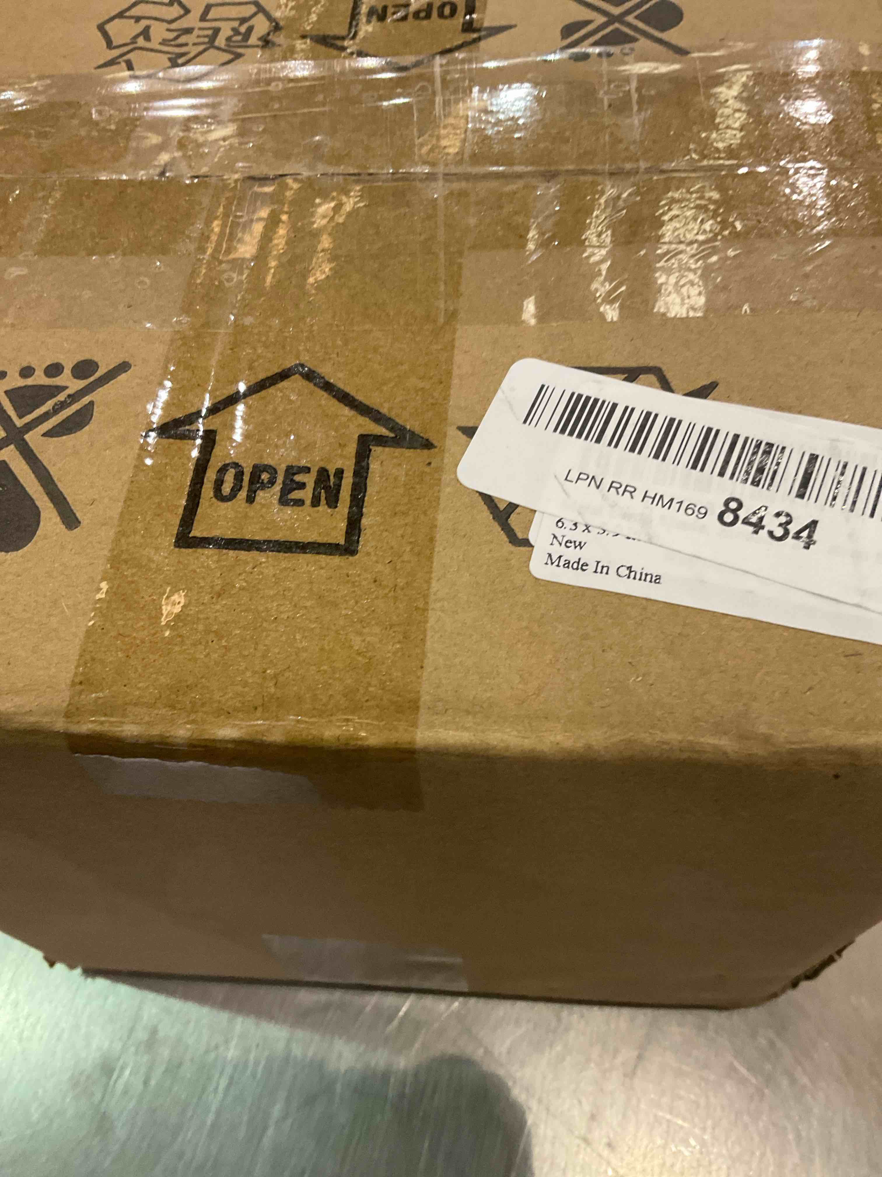 https://s3.amazonaws.com/lotting-images-prod/bidfta/EXS01138731_1706042337656.jpeg