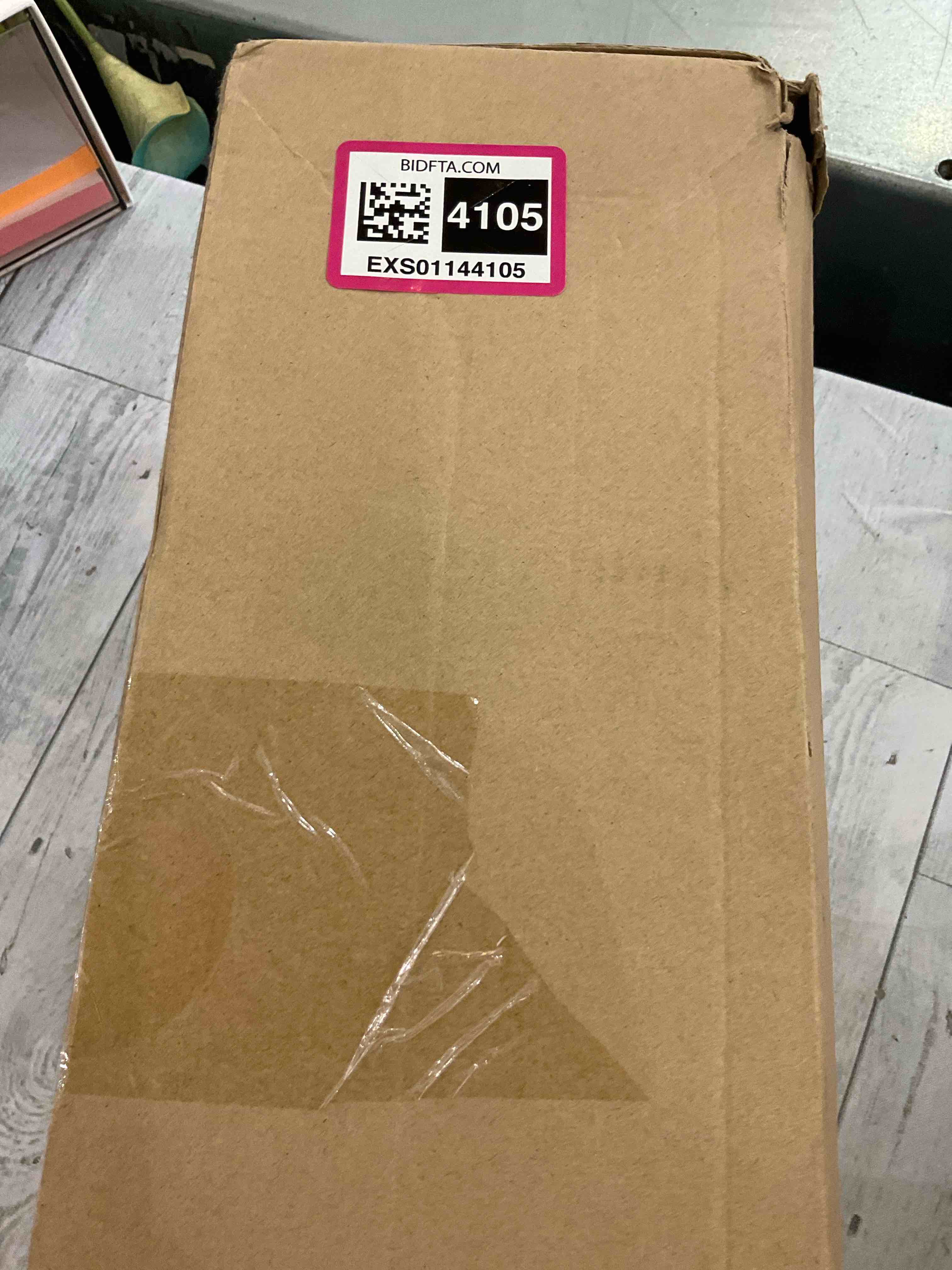 https://s3.amazonaws.com/lotting-images-prod/bidfta/EXS01144105_1707853571262.jpeg