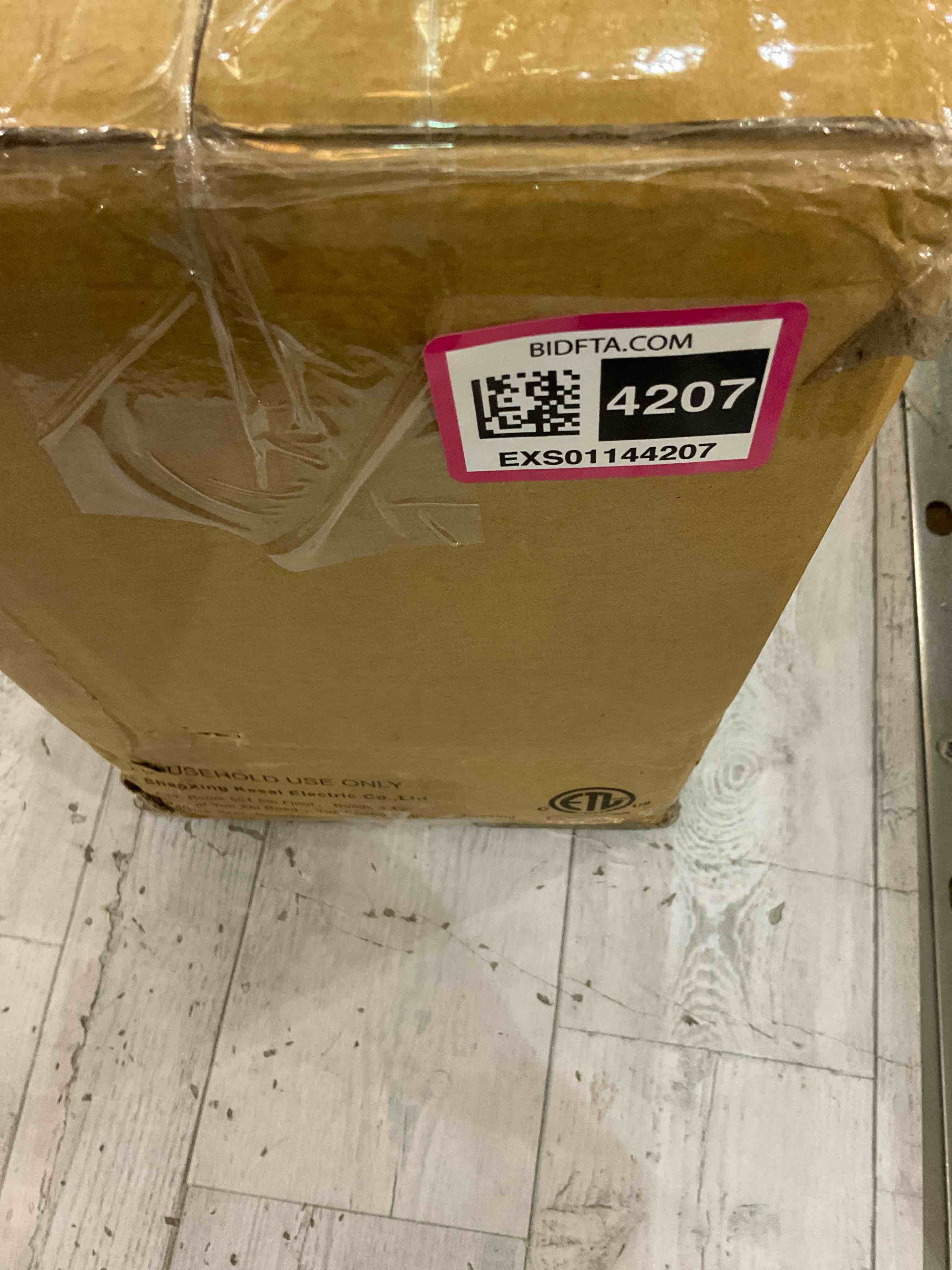 https://s3.amazonaws.com/lotting-images-prod/bidfta/EXS01144207_1707928121043.jpeg