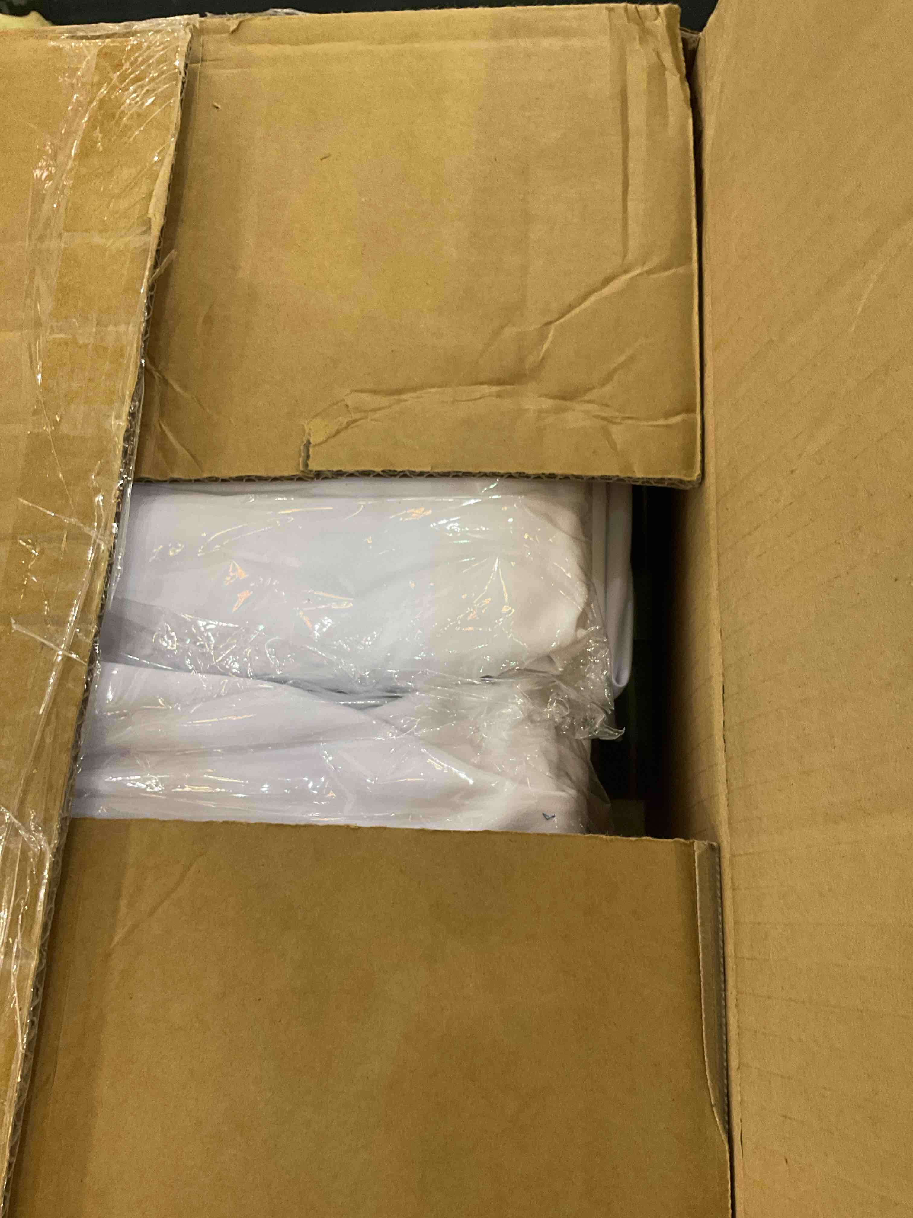 https://s3.amazonaws.com/lotting-images-prod/bidfta/EXS01144241_1707935497751.jpeg