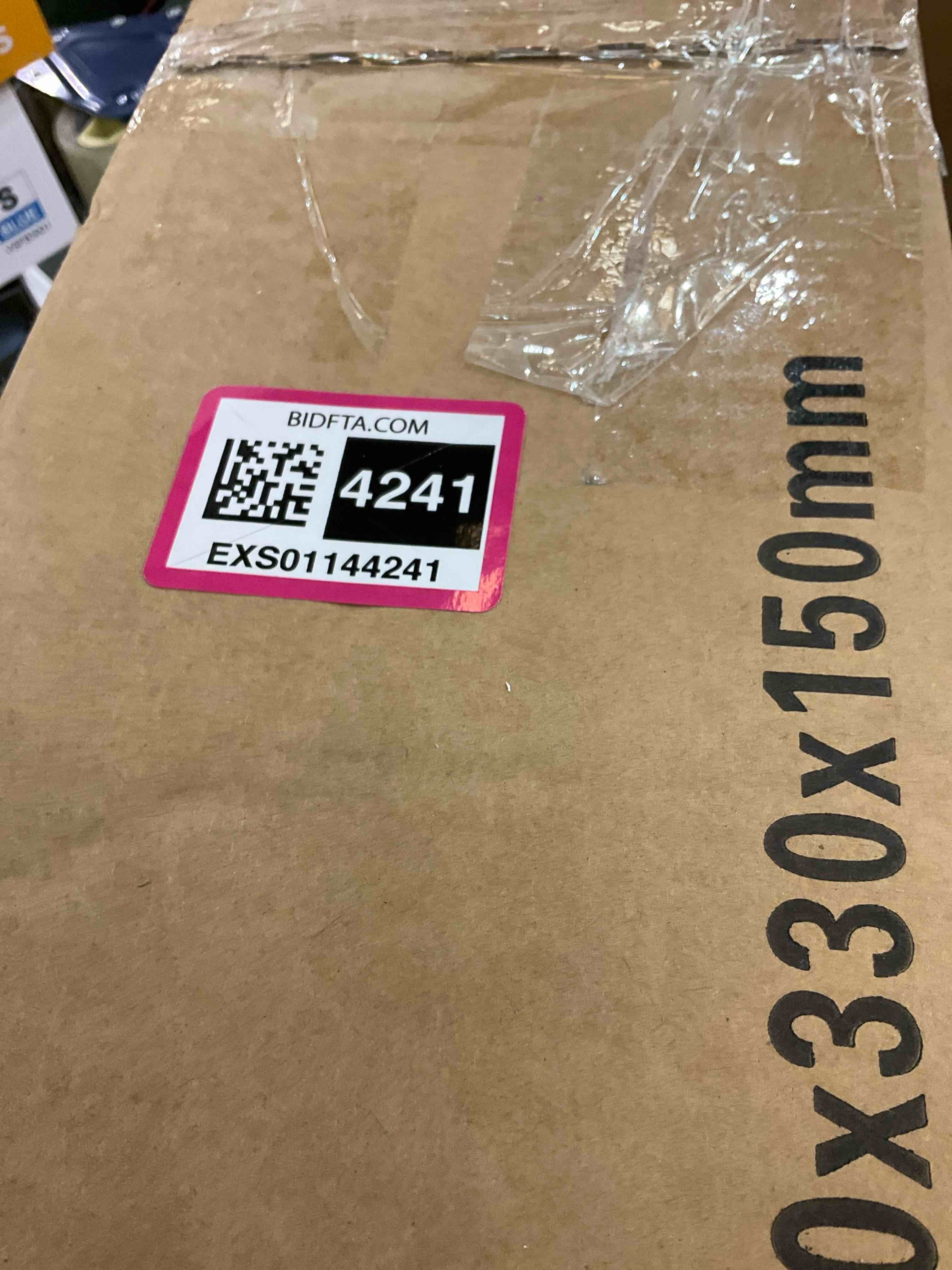 https://s3.amazonaws.com/lotting-images-prod/bidfta/EXS01144241_1707935521161.jpeg