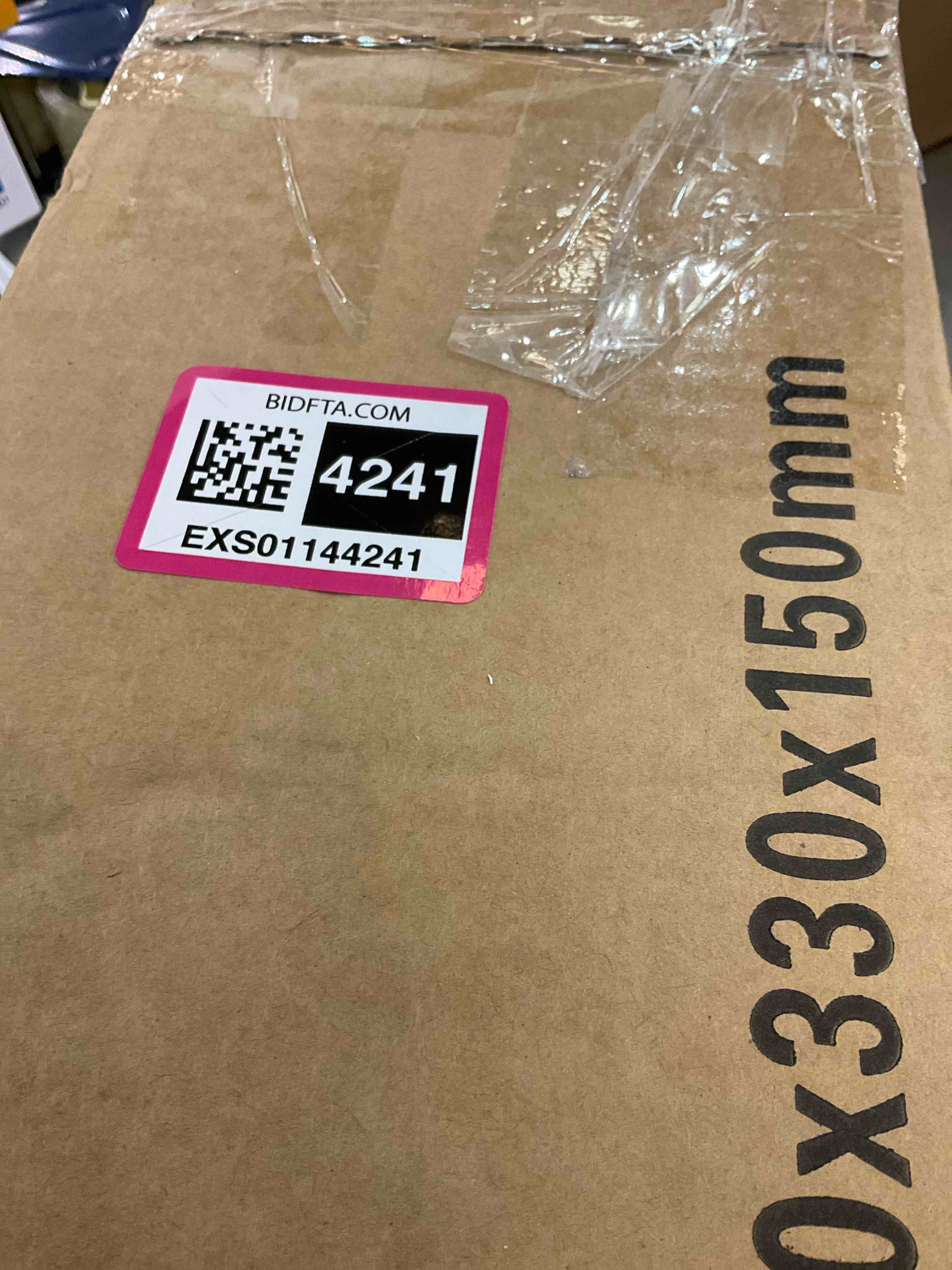 https://s3.amazonaws.com/lotting-images-prod/bidfta/EXS01144241_1707935522283.jpeg