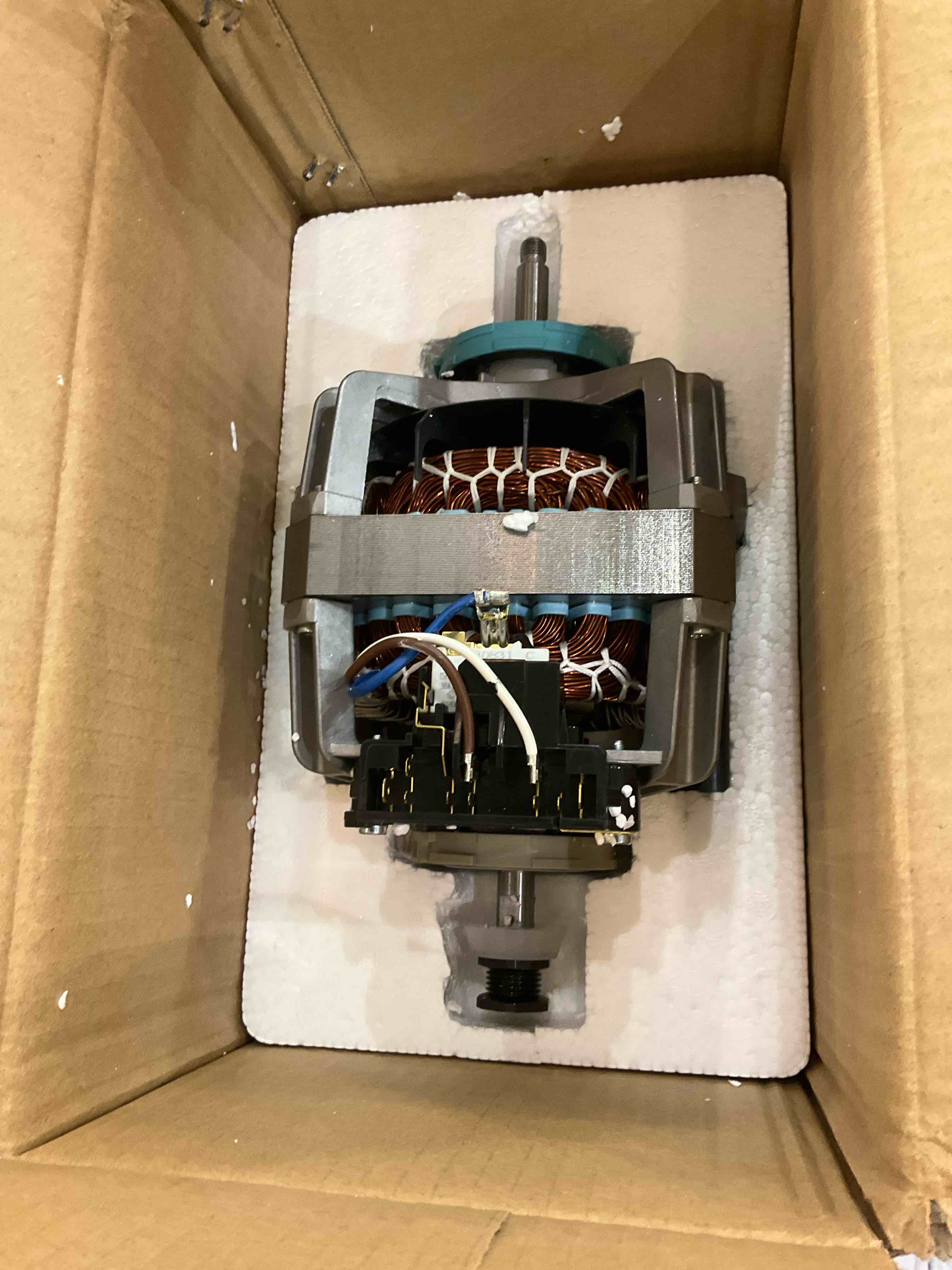 https://s3.amazonaws.com/lotting-images-prod/bidfta/EXS01144247_1707936497571.jpeg