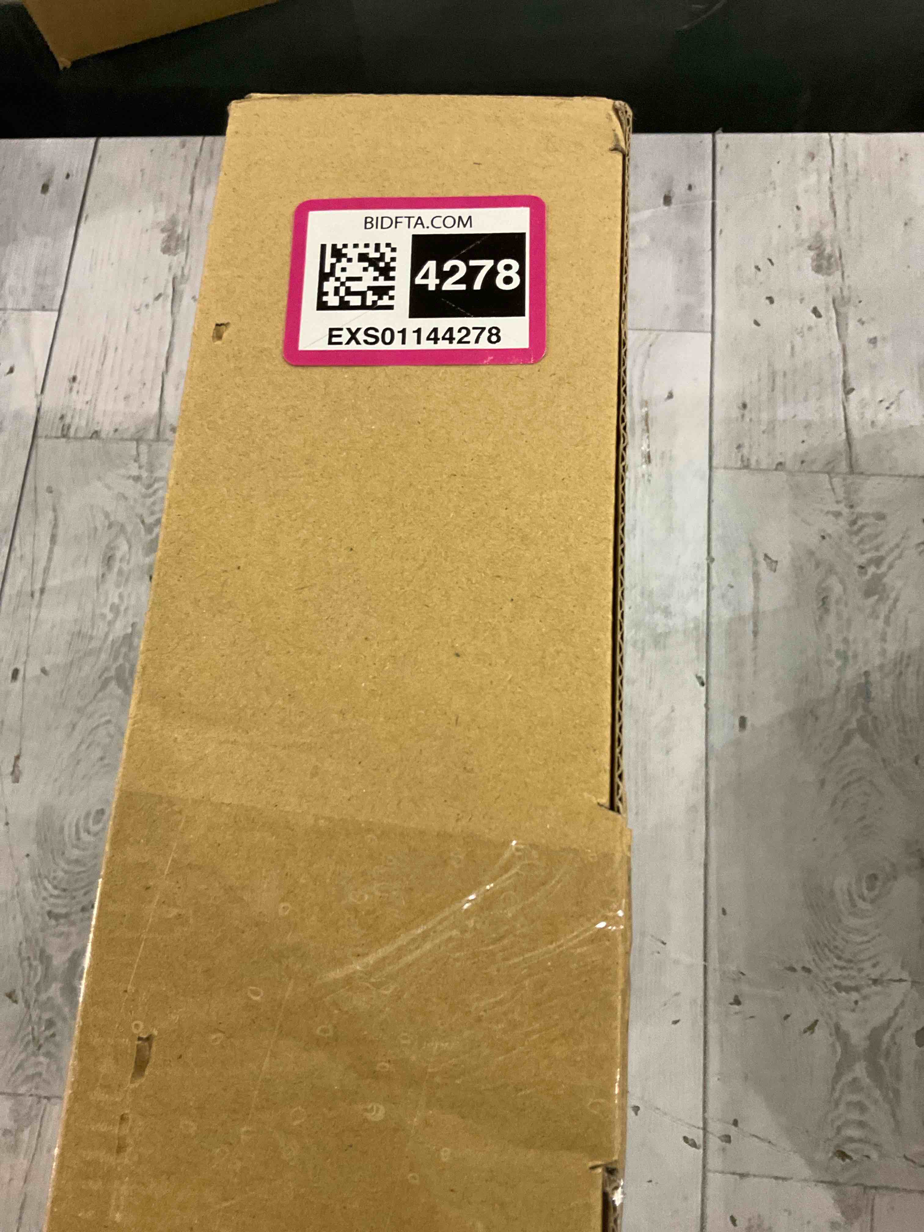 https://s3.amazonaws.com/lotting-images-prod/bidfta/EXS01144278_1707999832781.jpeg