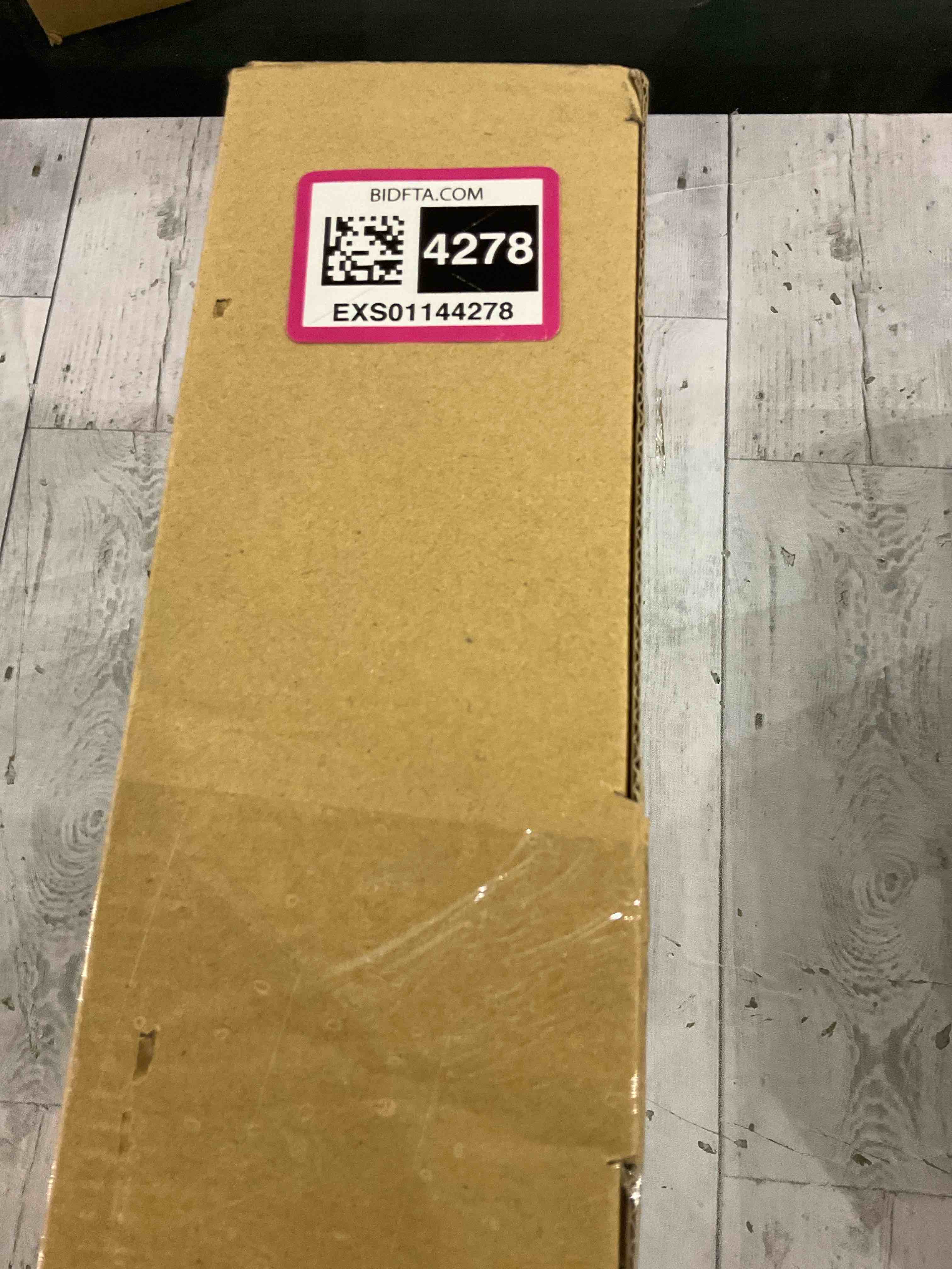 https://s3.amazonaws.com/lotting-images-prod/bidfta/EXS01144278_1707999834342.jpeg
