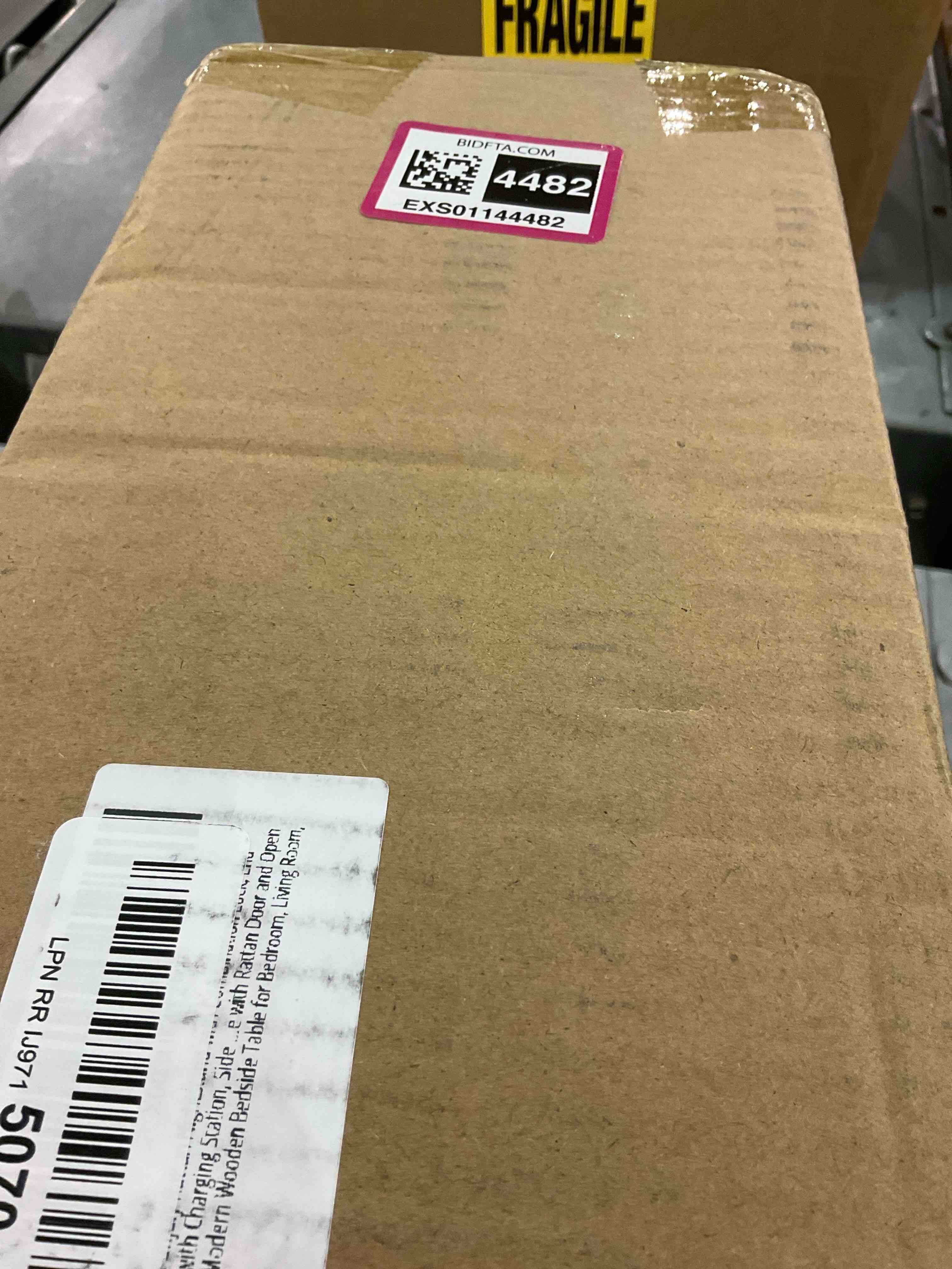 https://s3.amazonaws.com/lotting-images-prod/bidfta/EXS01144482_1708344871282.jpeg