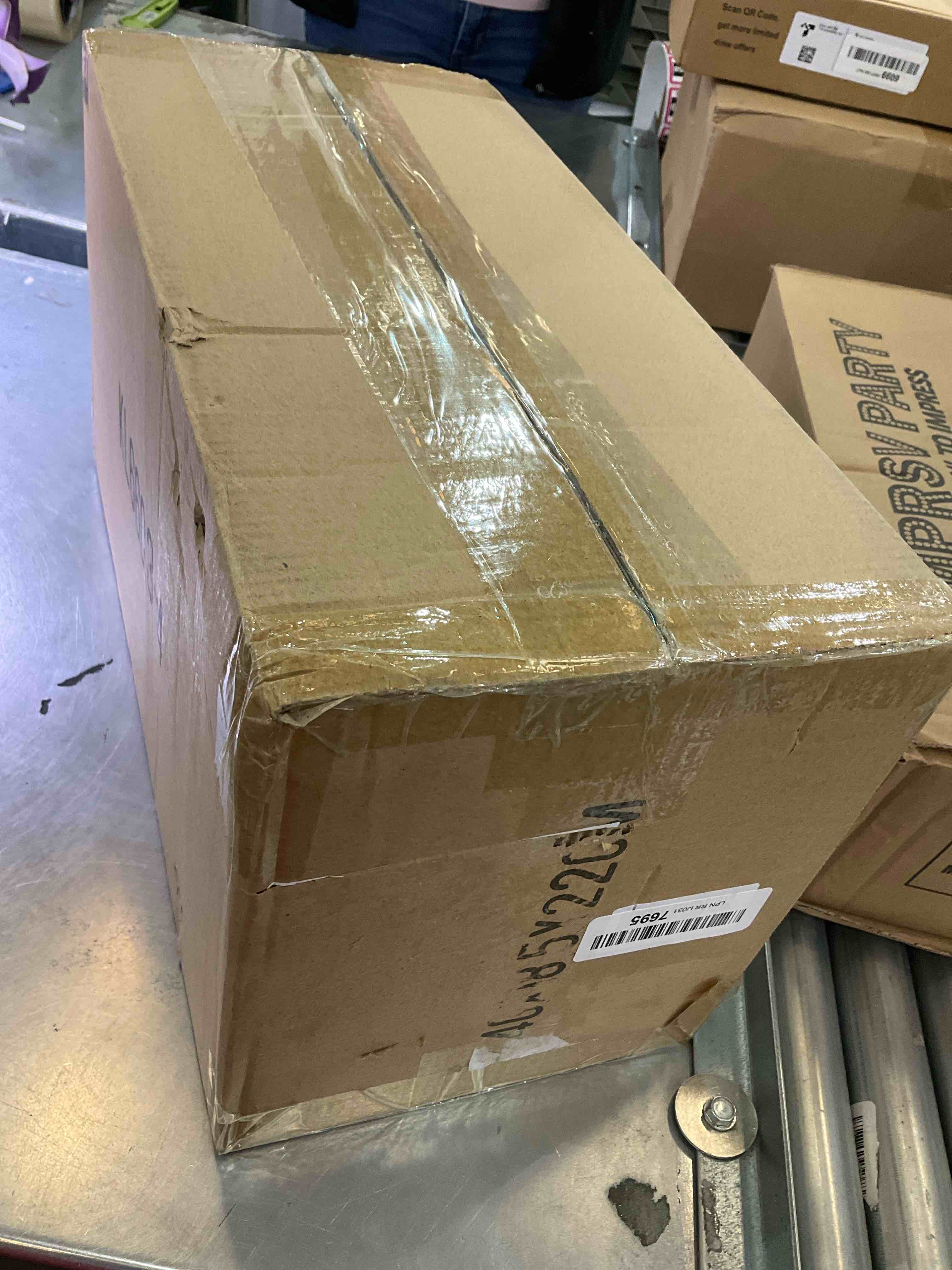 https://s3.amazonaws.com/lotting-images-prod/bidfta/EXS01146790_1707846802235.jpeg