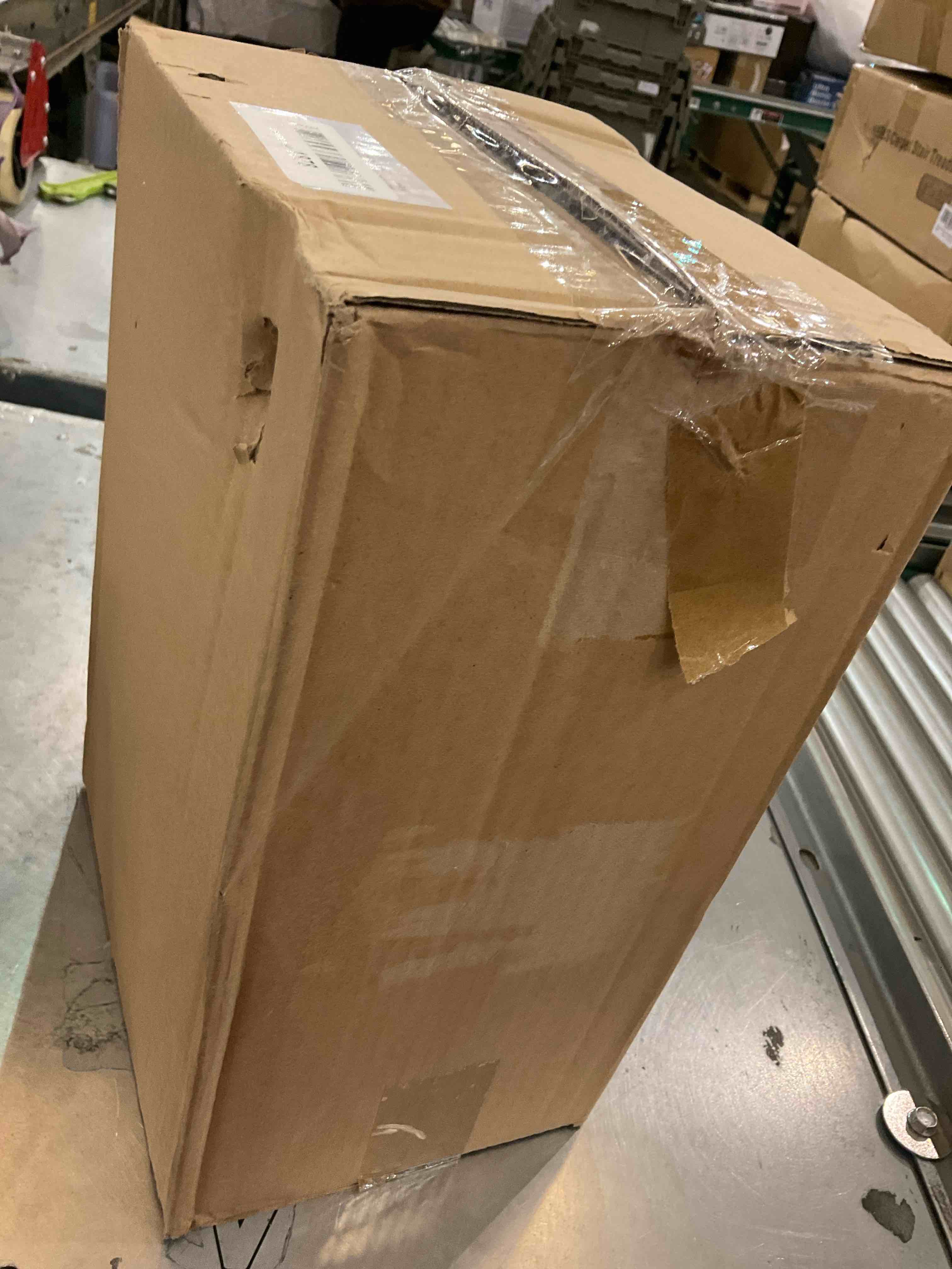 https://s3.amazonaws.com/lotting-images-prod/bidfta/EXS01146828_1707853183602.jpeg