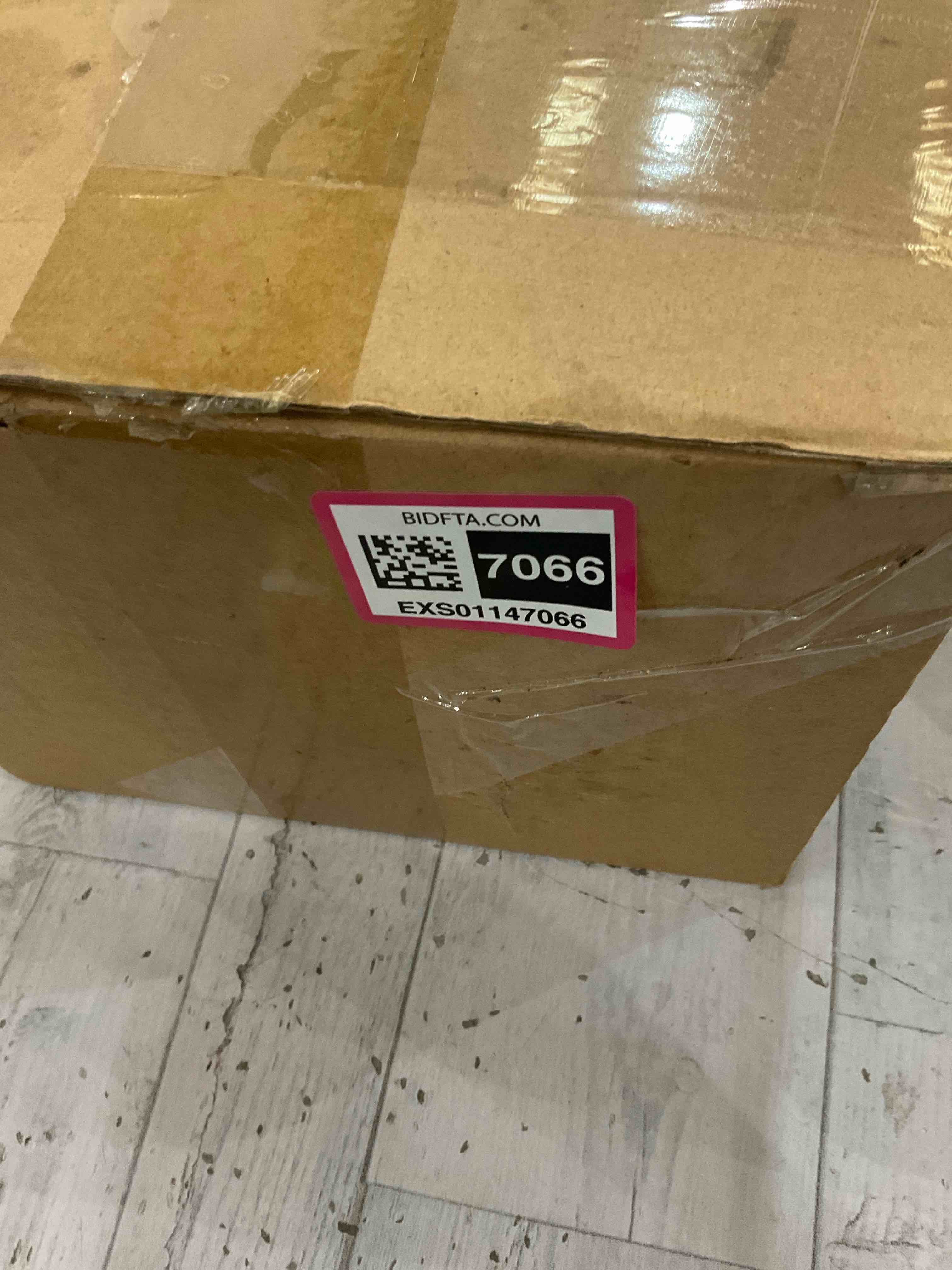 https://s3.amazonaws.com/lotting-images-prod/bidfta/EXS01147066_1708360745124.jpeg