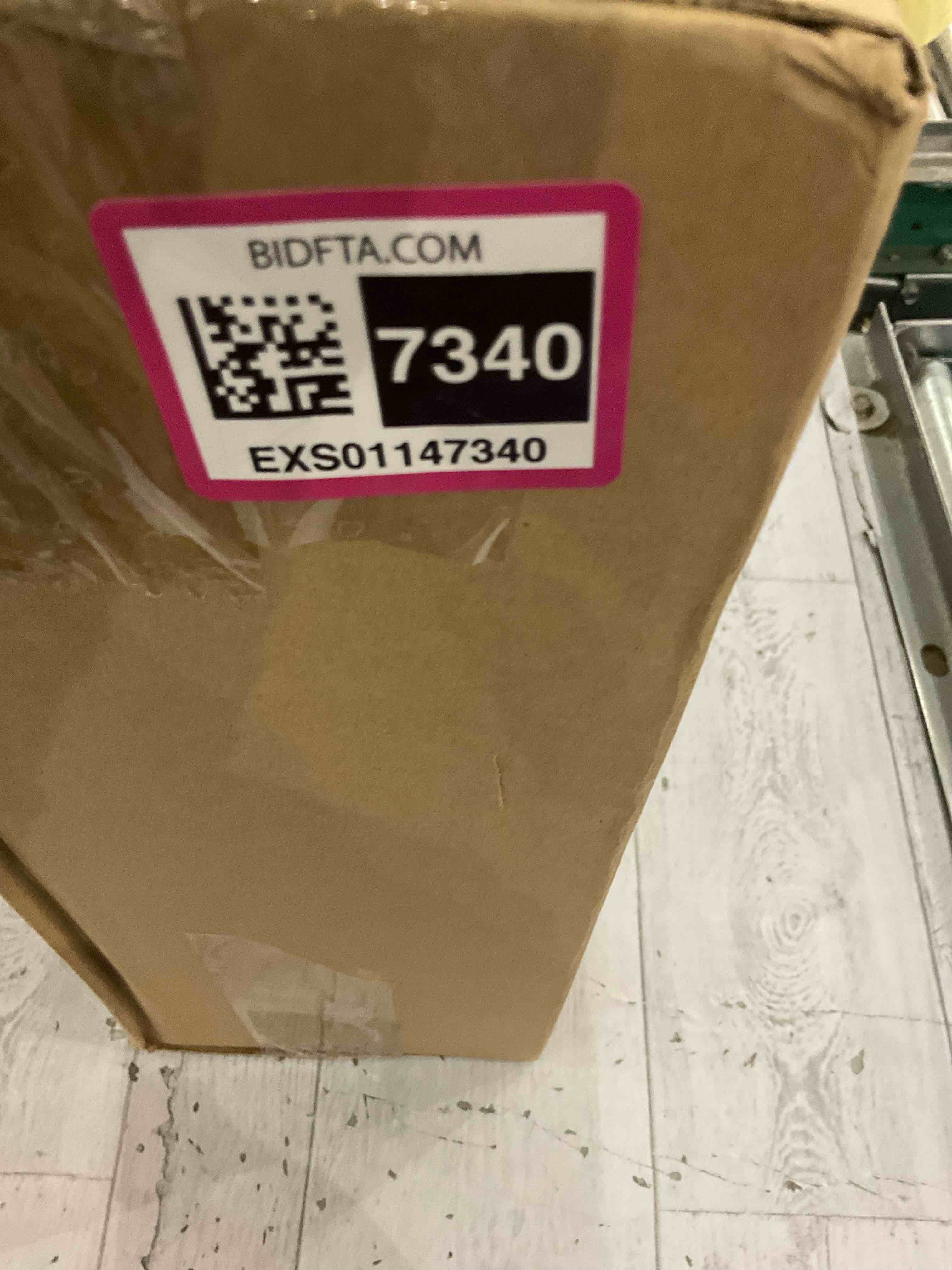 https://s3.amazonaws.com/lotting-images-prod/bidfta/EXS01147340_1708521743360.jpeg