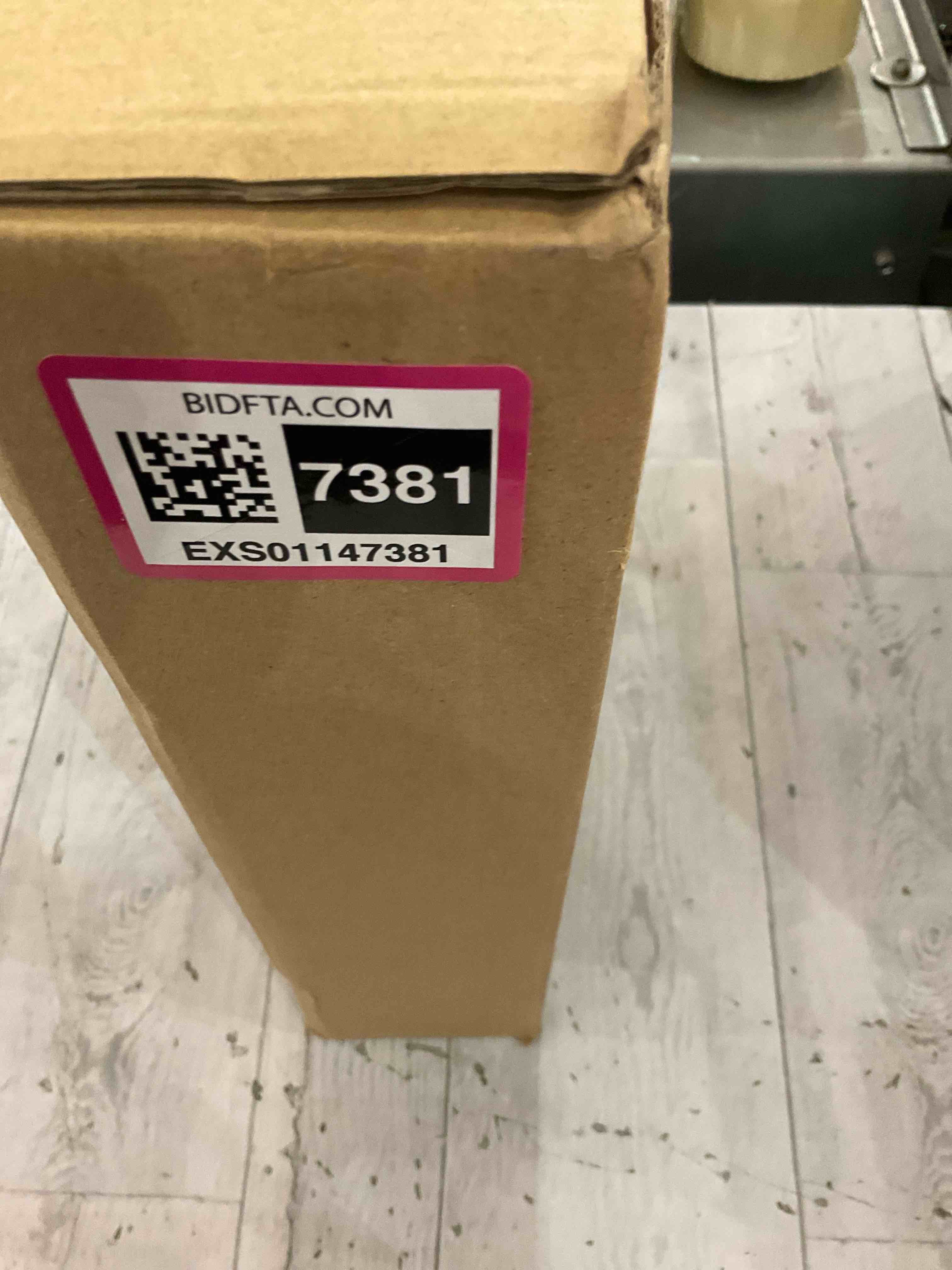 https://s3.amazonaws.com/lotting-images-prod/bidfta/EXS01147381_1708532887035.jpeg
