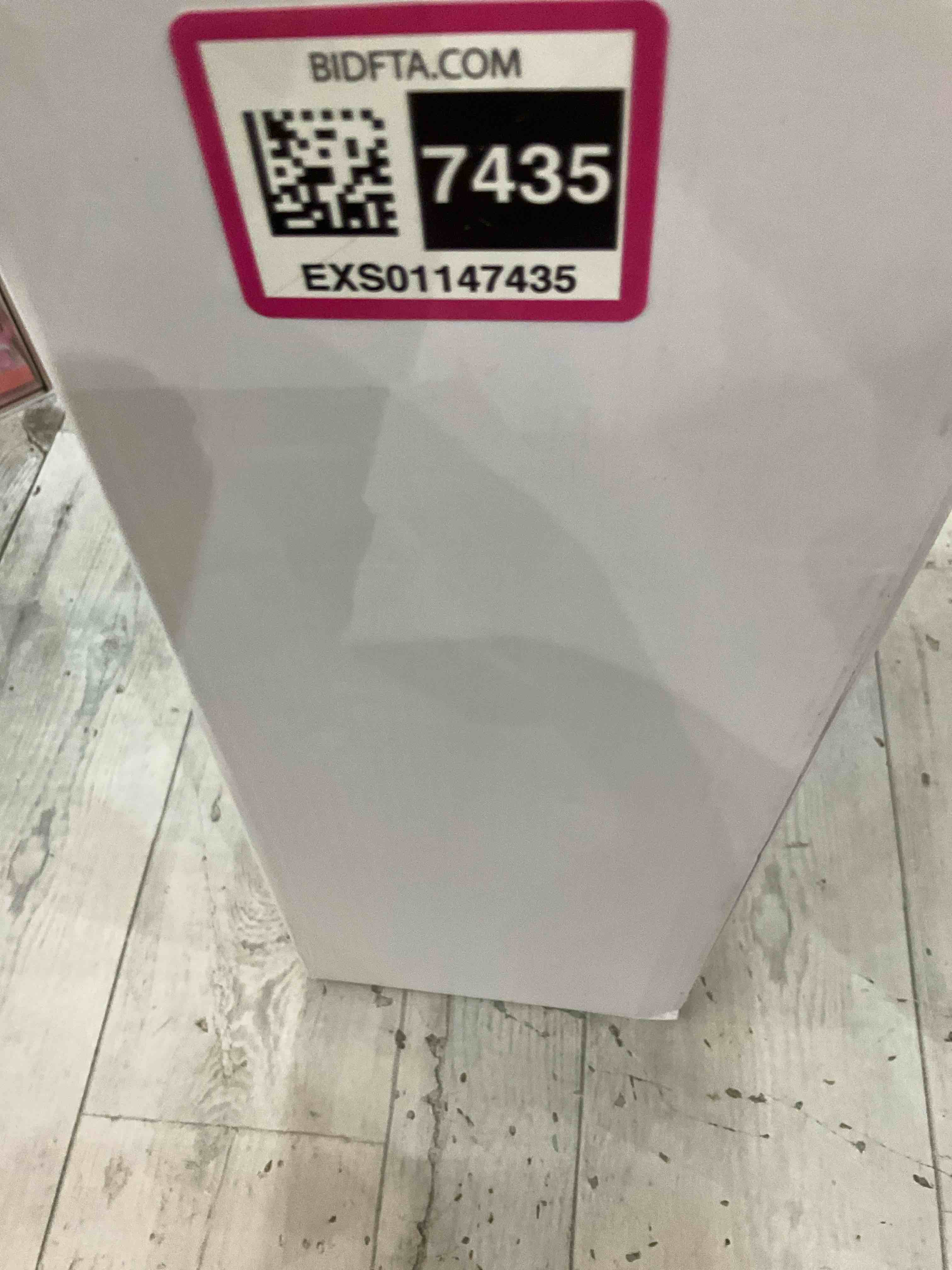 https://s3.amazonaws.com/lotting-images-prod/bidfta/EXS01147435_1708544479041.jpeg