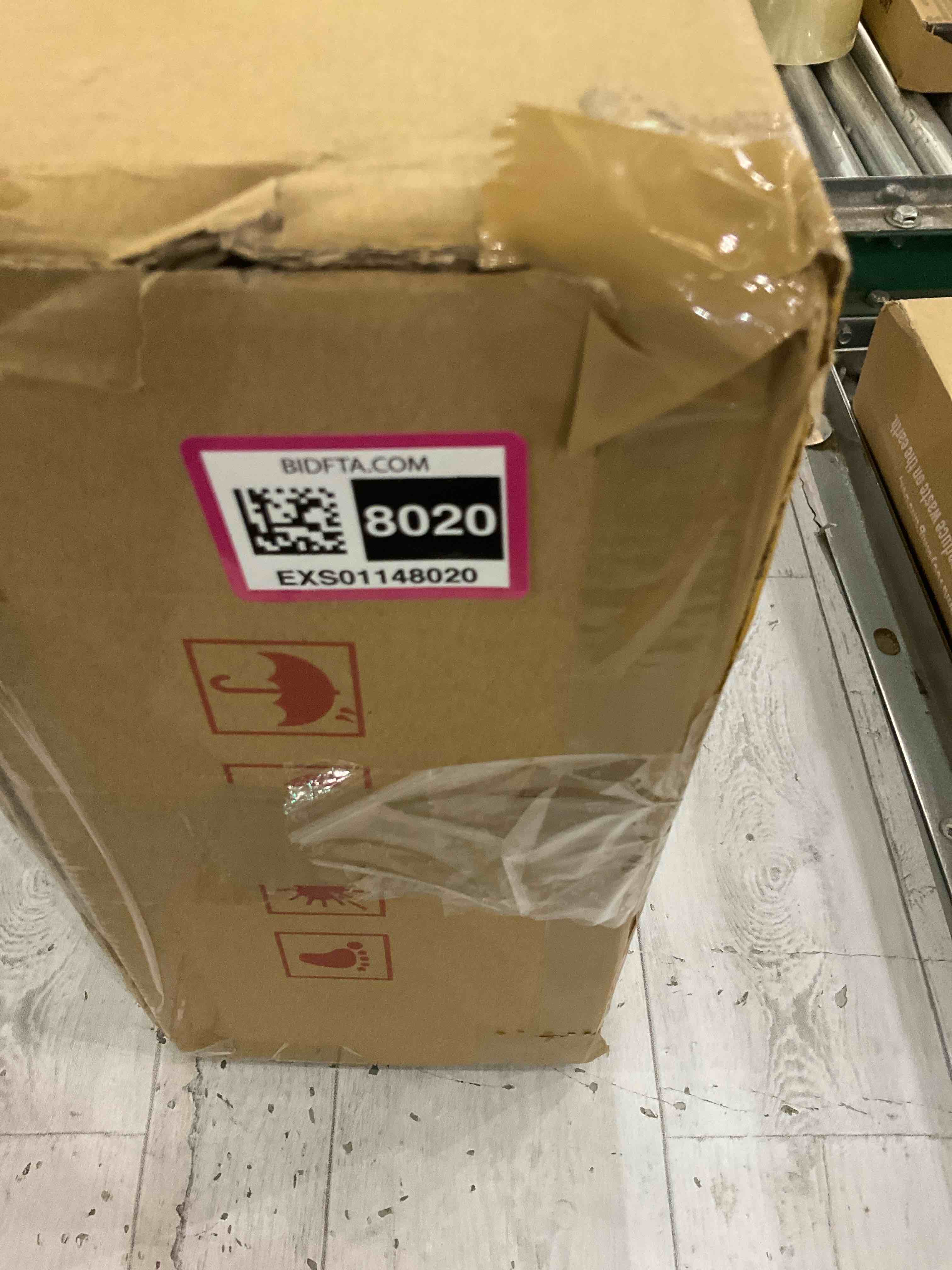 https://s3.amazonaws.com/lotting-images-prod/bidfta/EXS01148020_1708620794837.jpeg