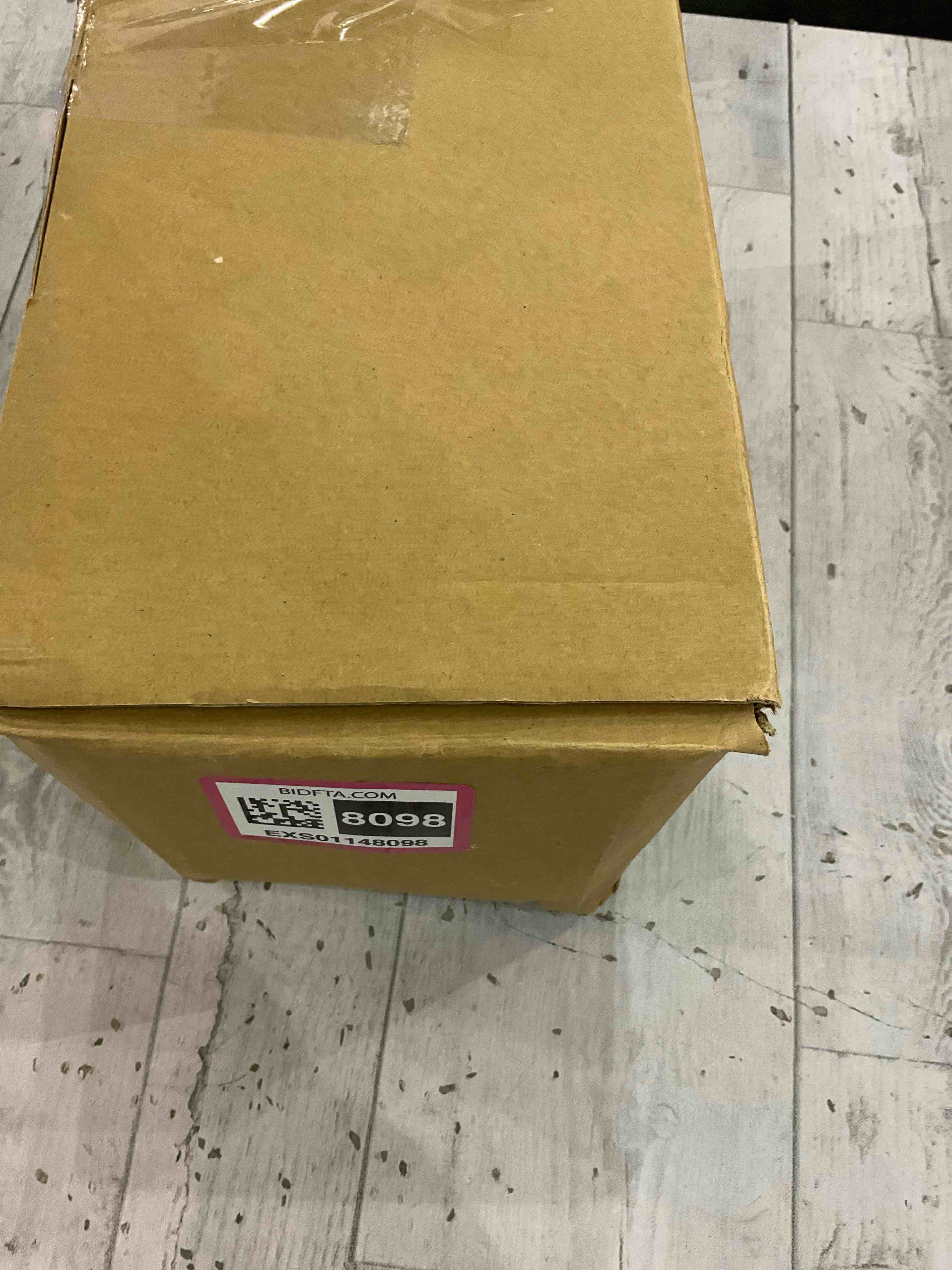 https://s3.amazonaws.com/lotting-images-prod/bidfta/EXS01148098_1708692555197.jpeg