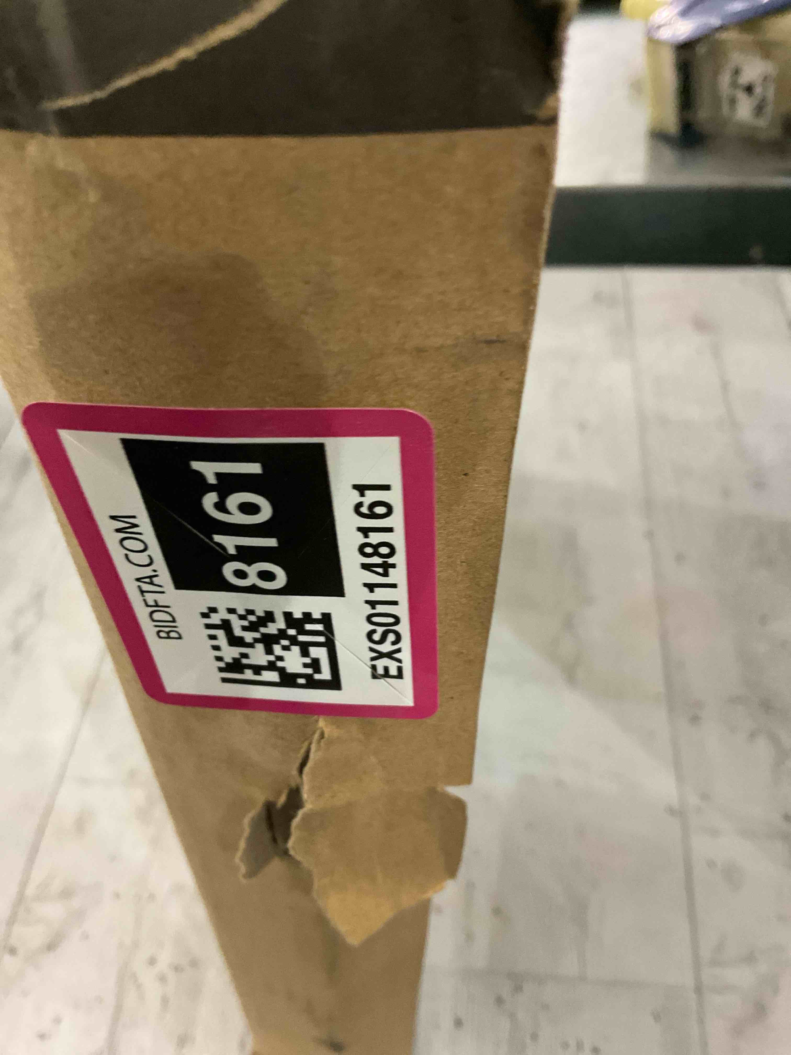 https://s3.amazonaws.com/lotting-images-prod/bidfta/EXS01148161_1708702008750.jpeg