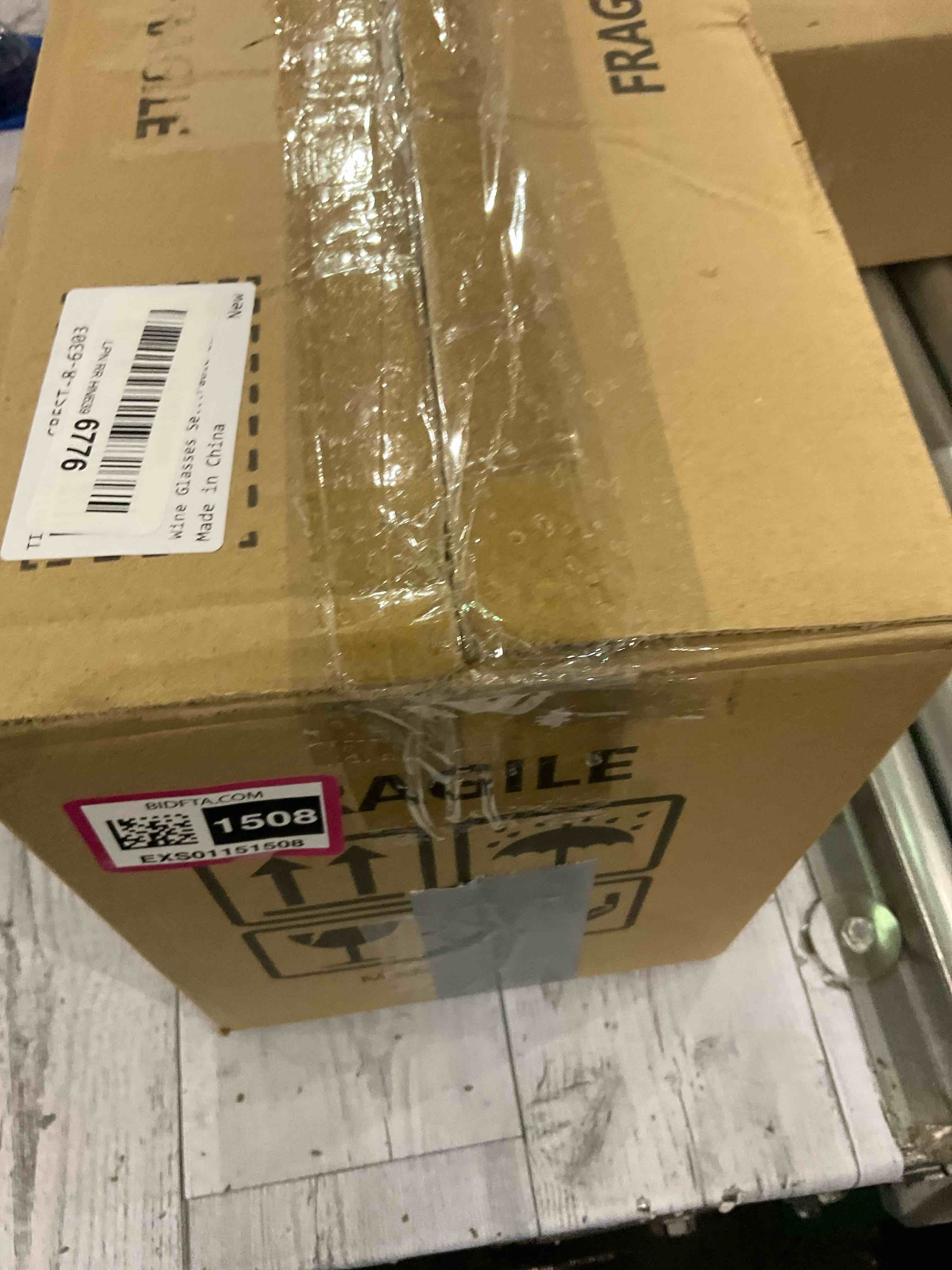 https://s3.amazonaws.com/lotting-images-prod/bidfta/EXS01151508_1704892576059.jpeg
