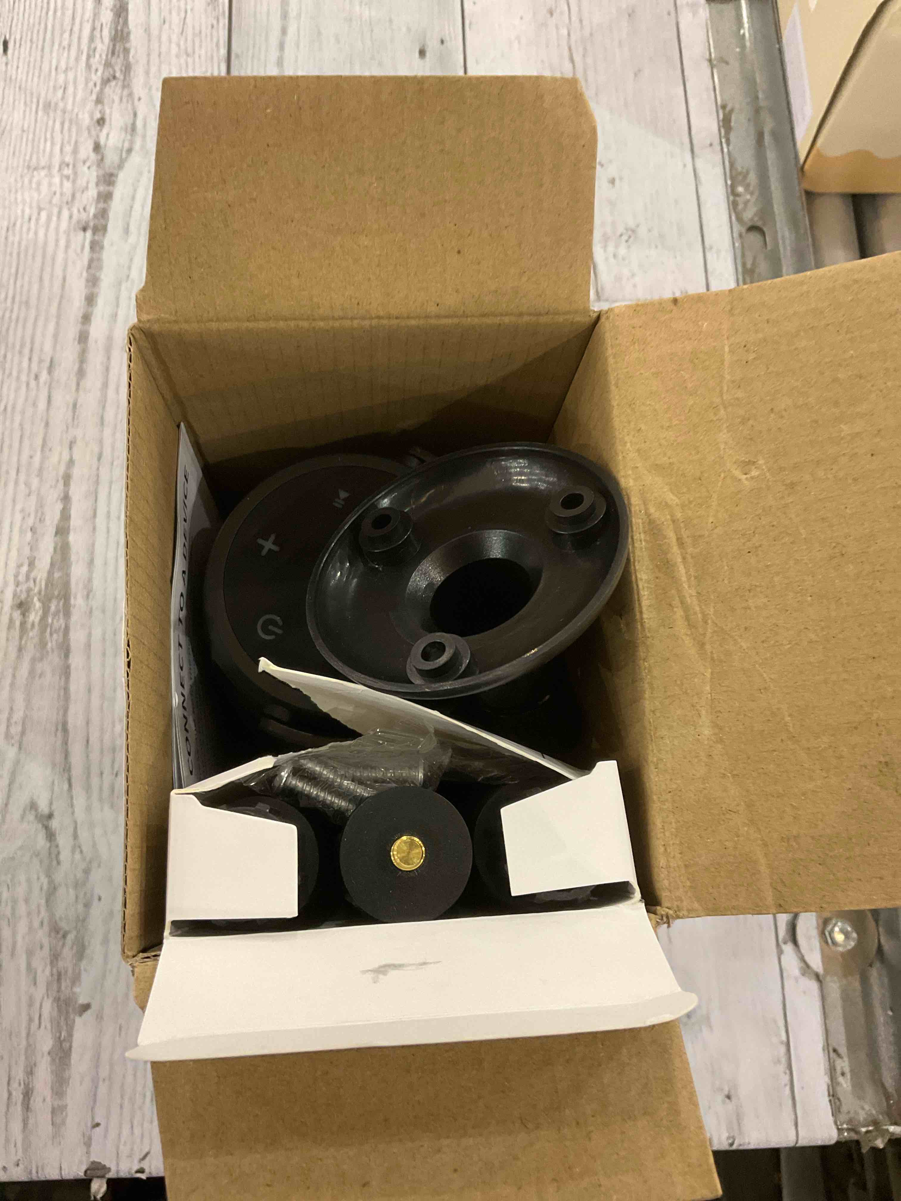 https://s3.amazonaws.com/lotting-images-prod/bidfta/EXS01151887_1705523686389.jpeg