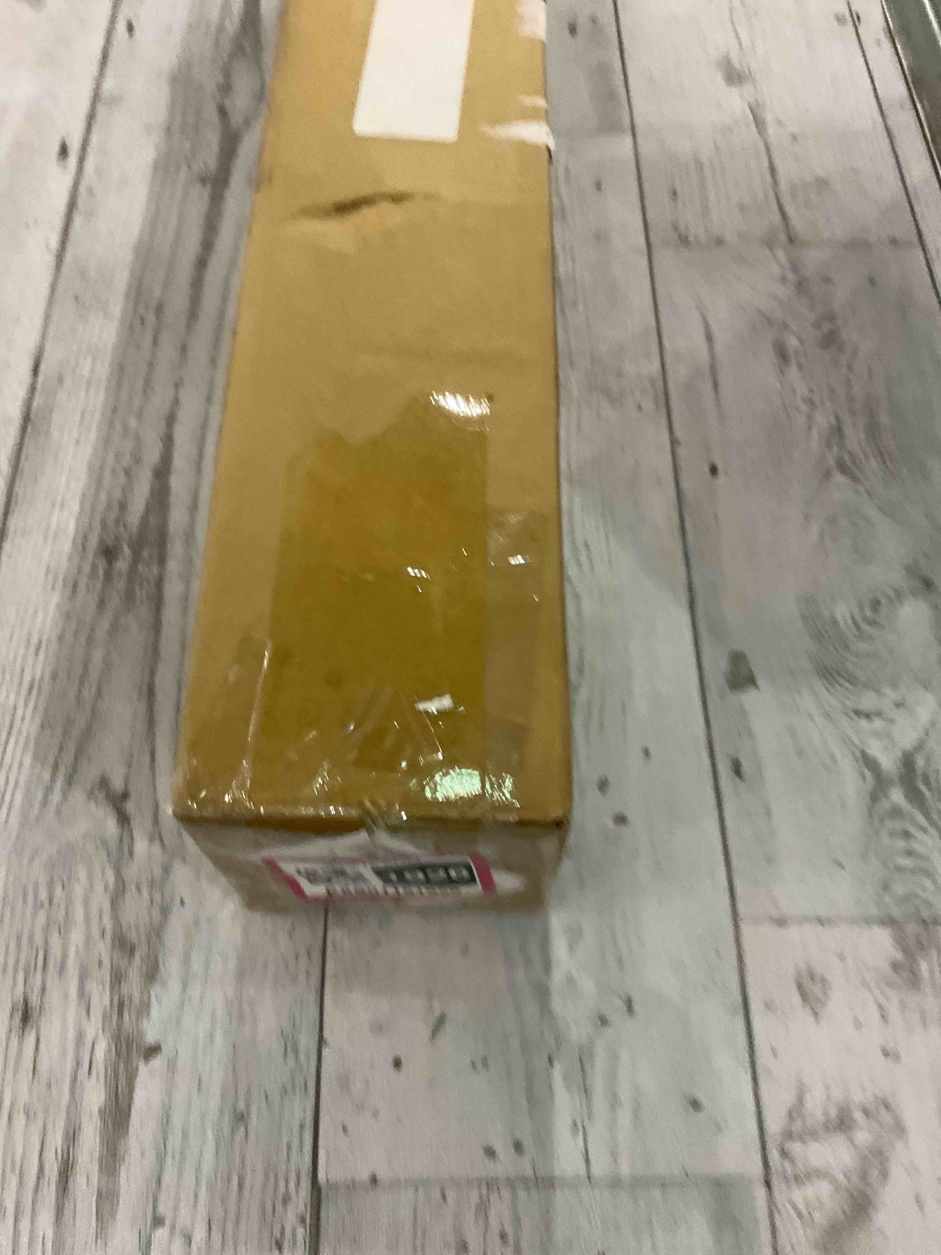 https://s3.amazonaws.com/lotting-images-prod/bidfta/EXS01151926_1705593993096.jpeg