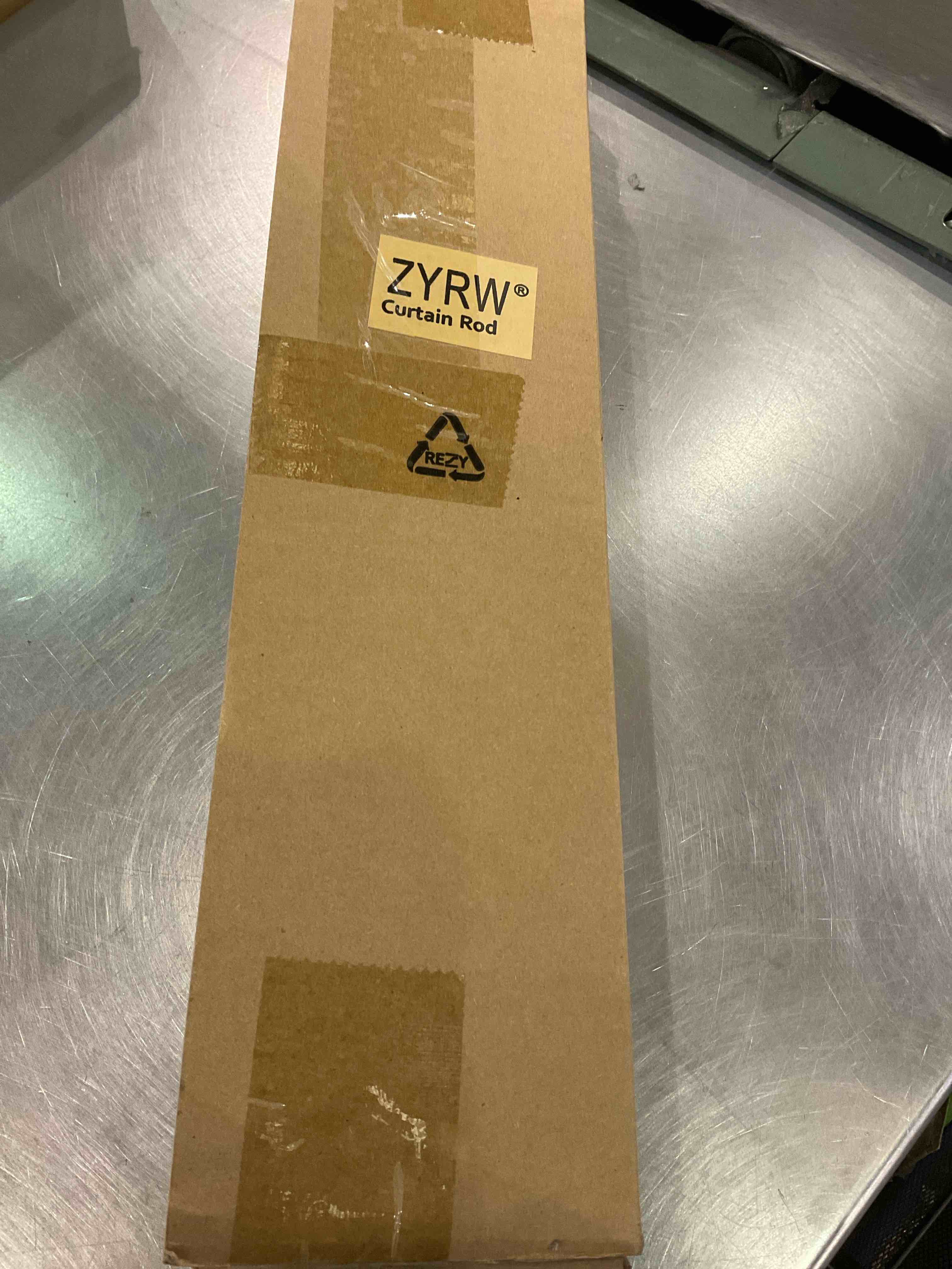 https://s3.amazonaws.com/lotting-images-prod/bidfta/EXS01152202_1706038769944.jpeg