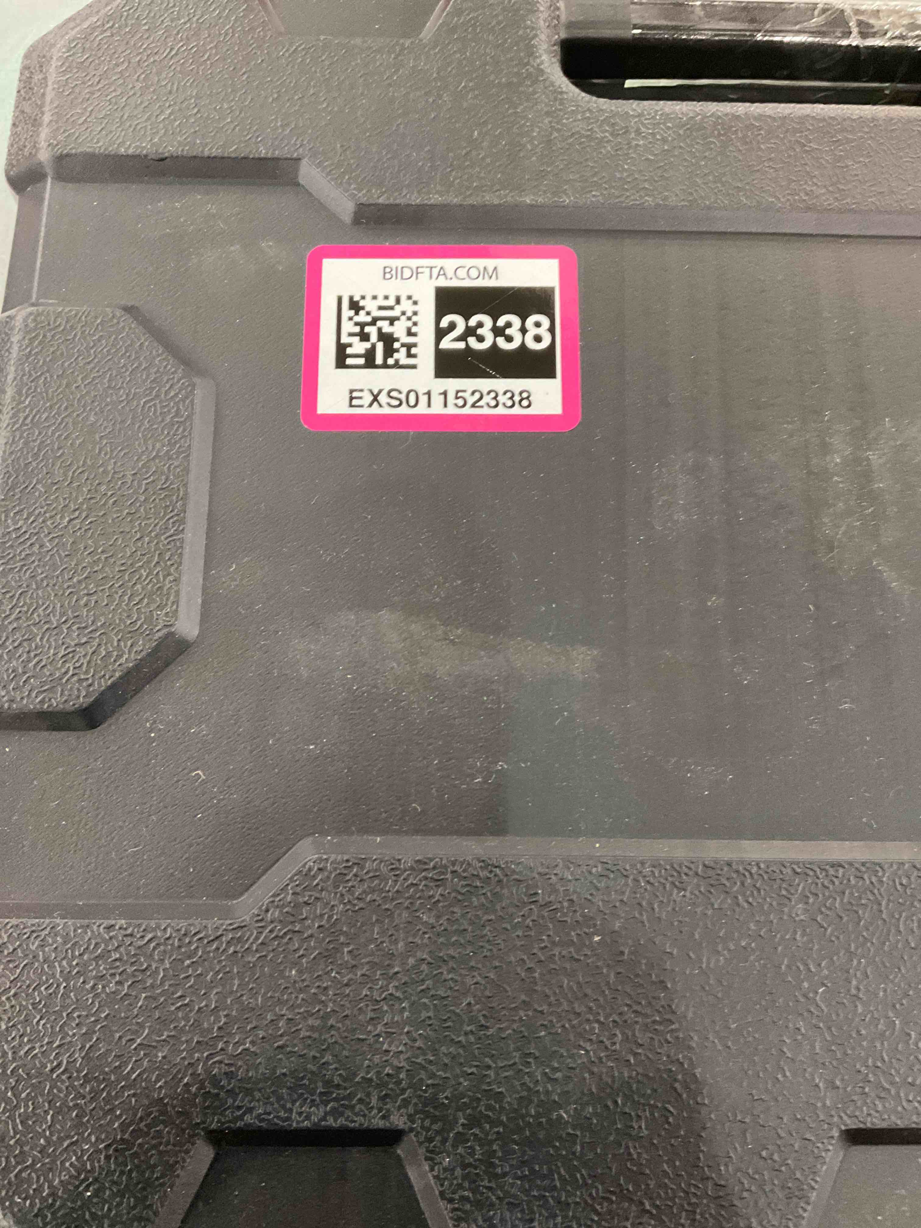 https://s3.amazonaws.com/lotting-images-prod/bidfta/EXS01152338_1706111777243.jpeg