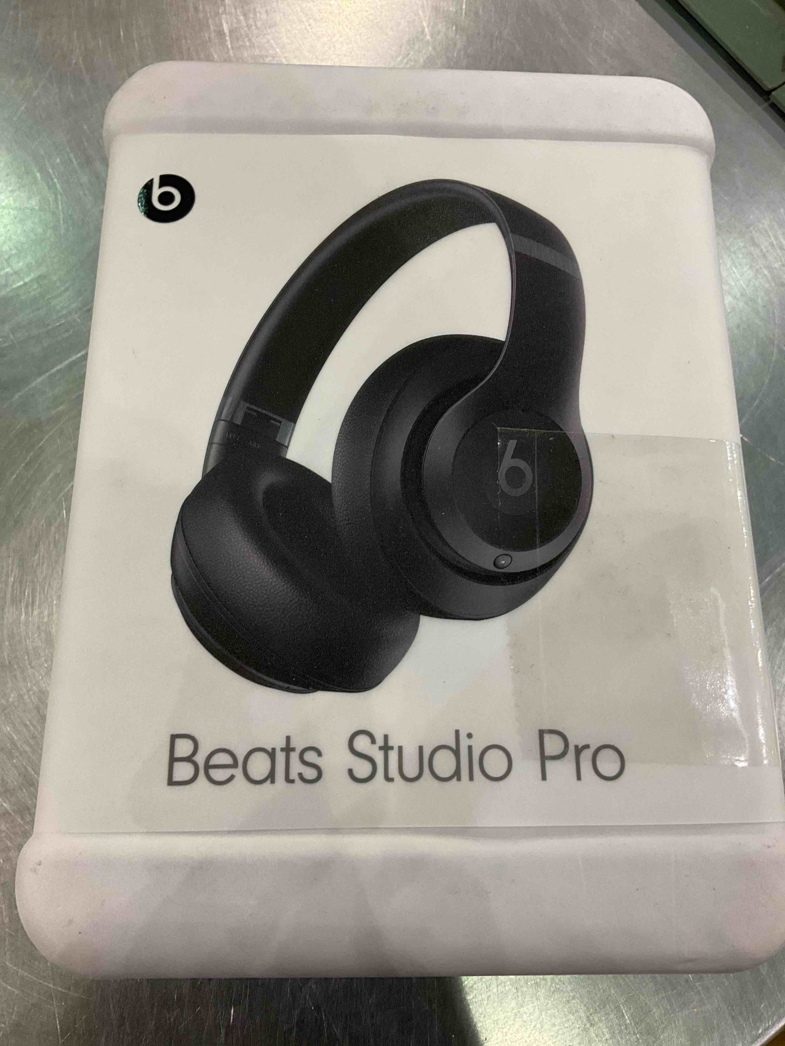 https://s3.amazonaws.com/lotting-images-prod/bidfta/EXS01152347_1706128228379.jpeg