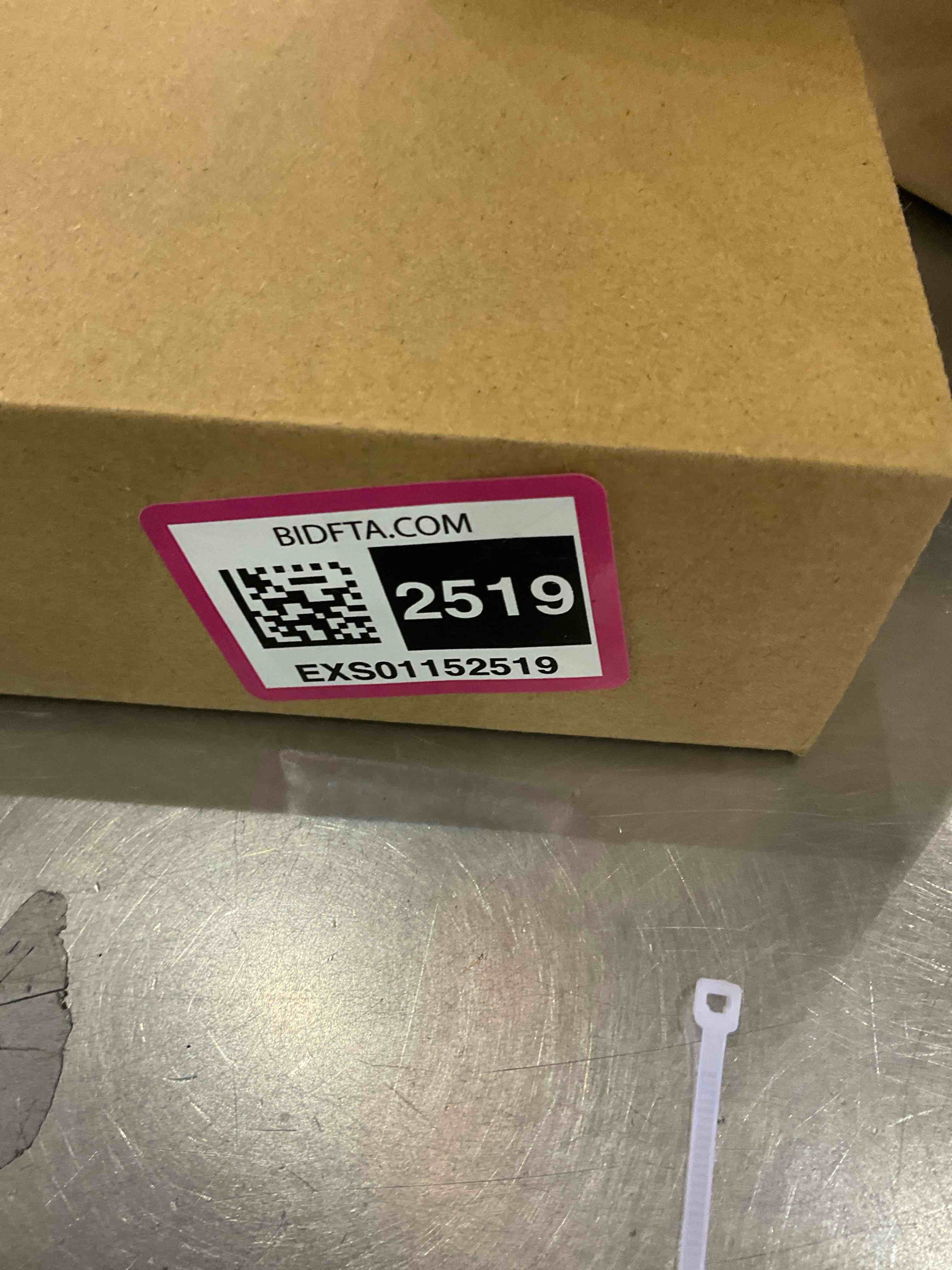 https://s3.amazonaws.com/lotting-images-prod/bidfta/EXS01152519_1705693236381.jpeg