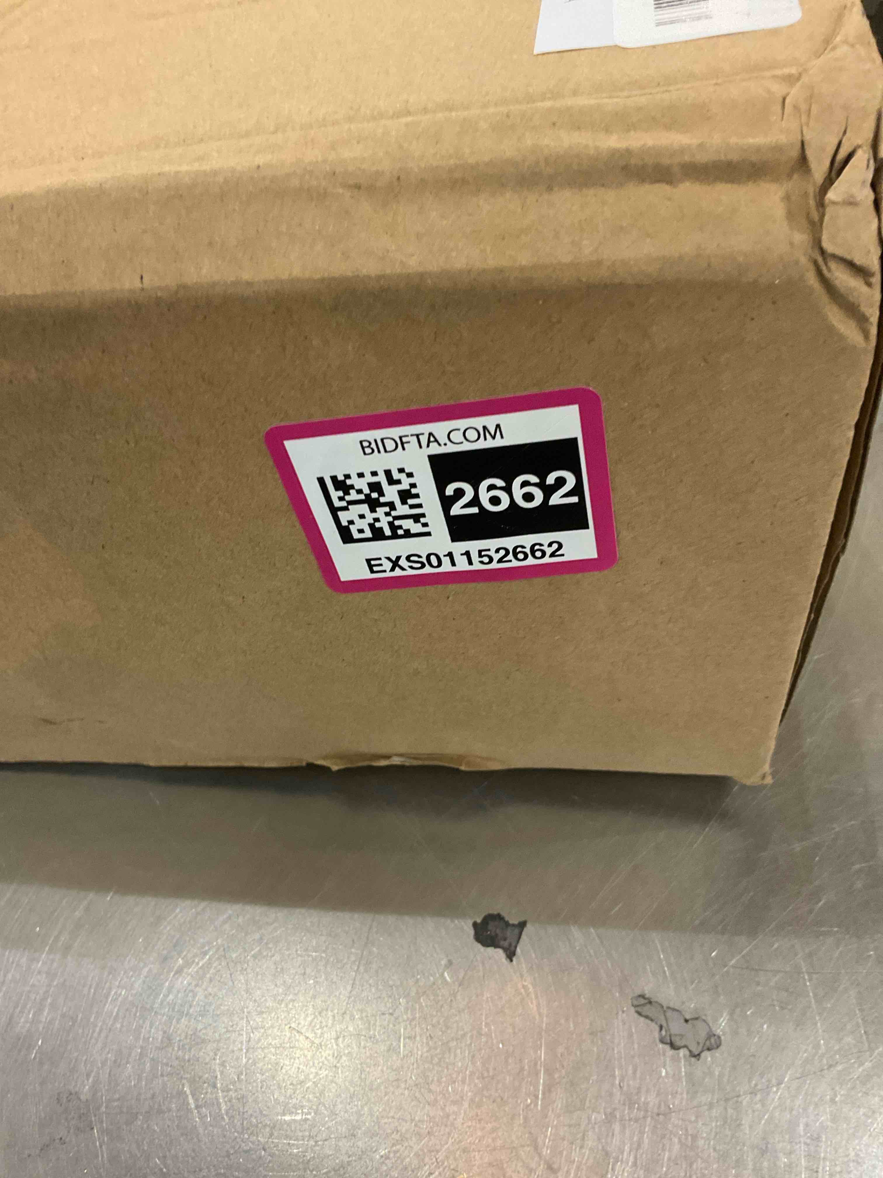 https://s3.amazonaws.com/lotting-images-prod/bidfta/EXS01152662_1705954173272.jpeg