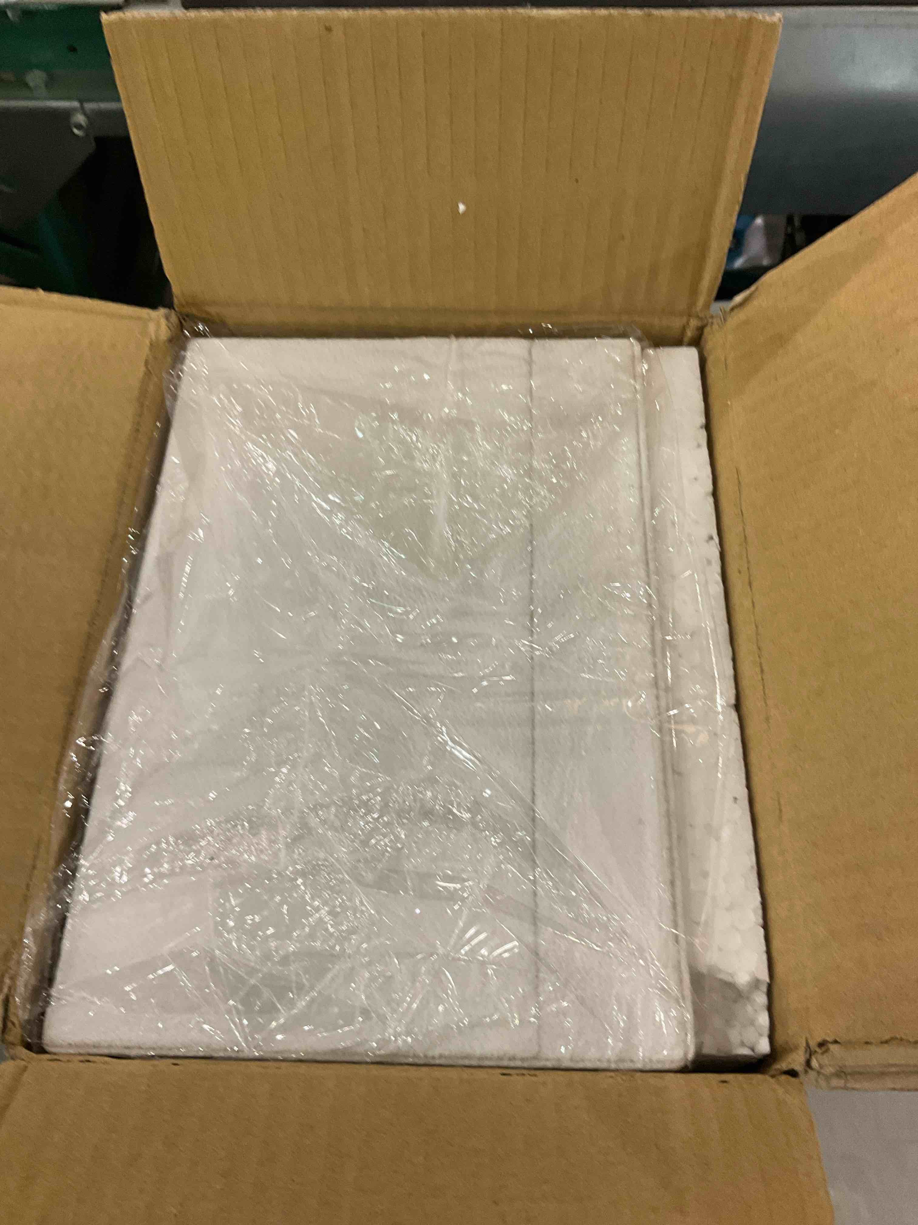 https://s3.amazonaws.com/lotting-images-prod/bidfta/EXS01154116_1705084194023.jpeg