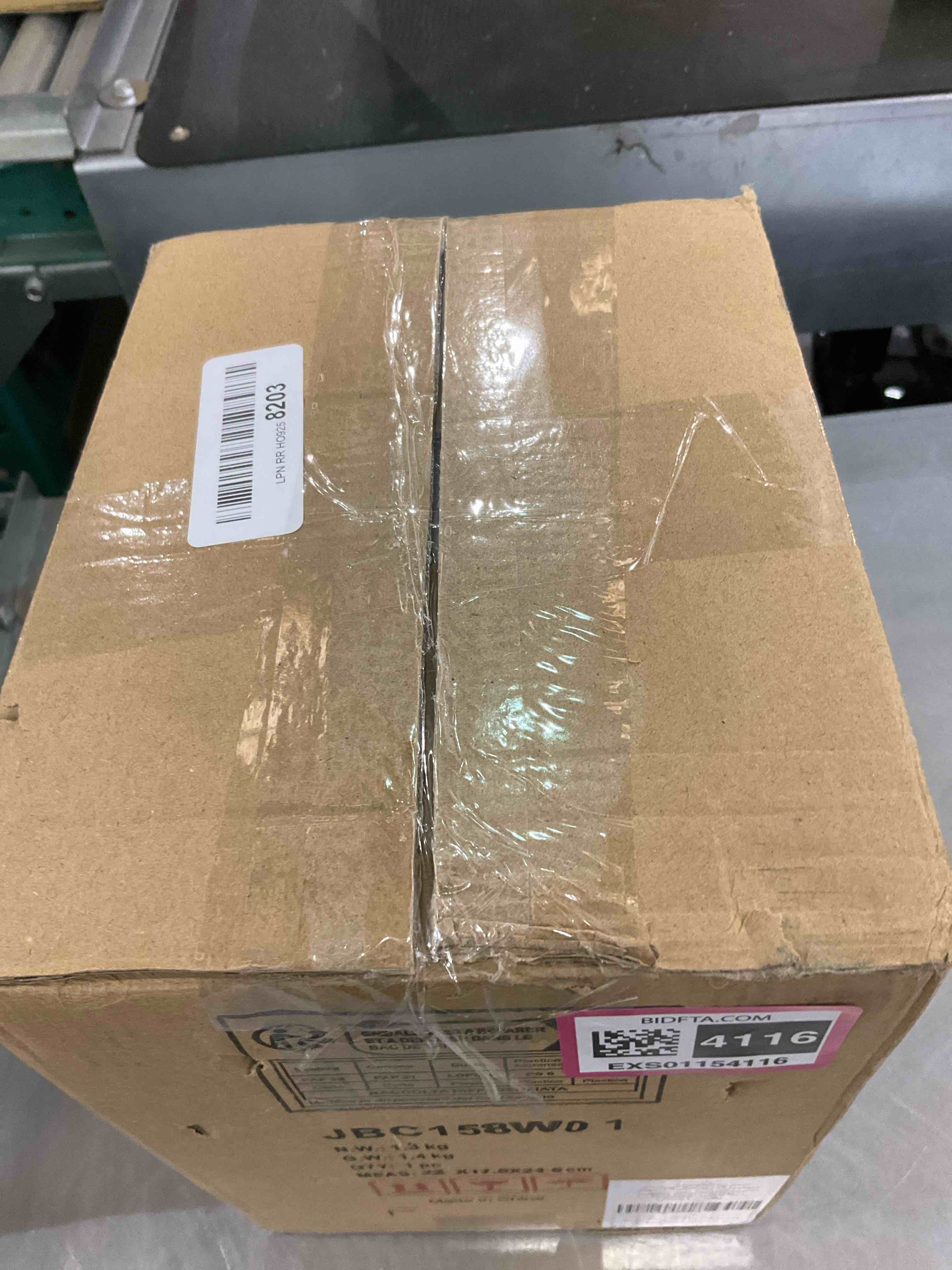 https://s3.amazonaws.com/lotting-images-prod/bidfta/EXS01154116_1705084218249.jpeg