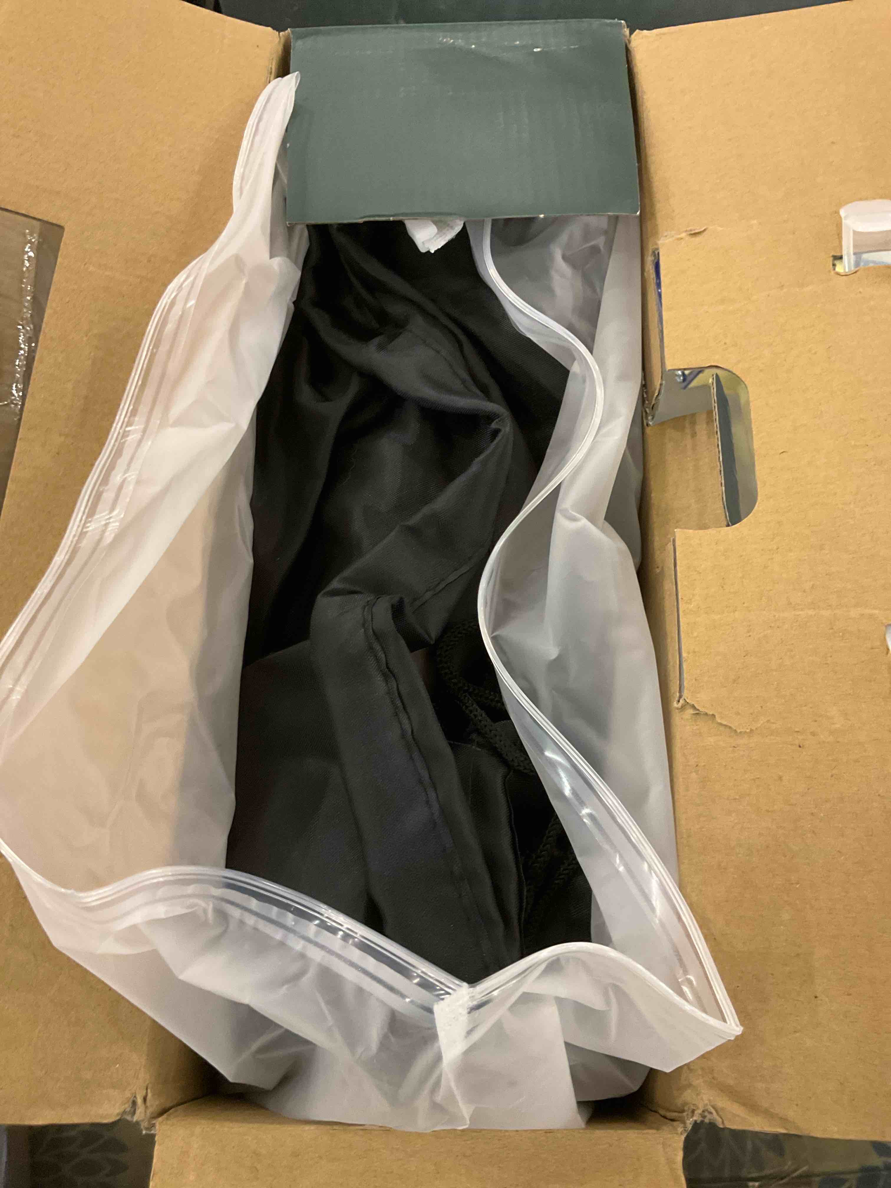 https://s3.amazonaws.com/lotting-images-prod/bidfta/EXS01154148_1705679679224.jpeg