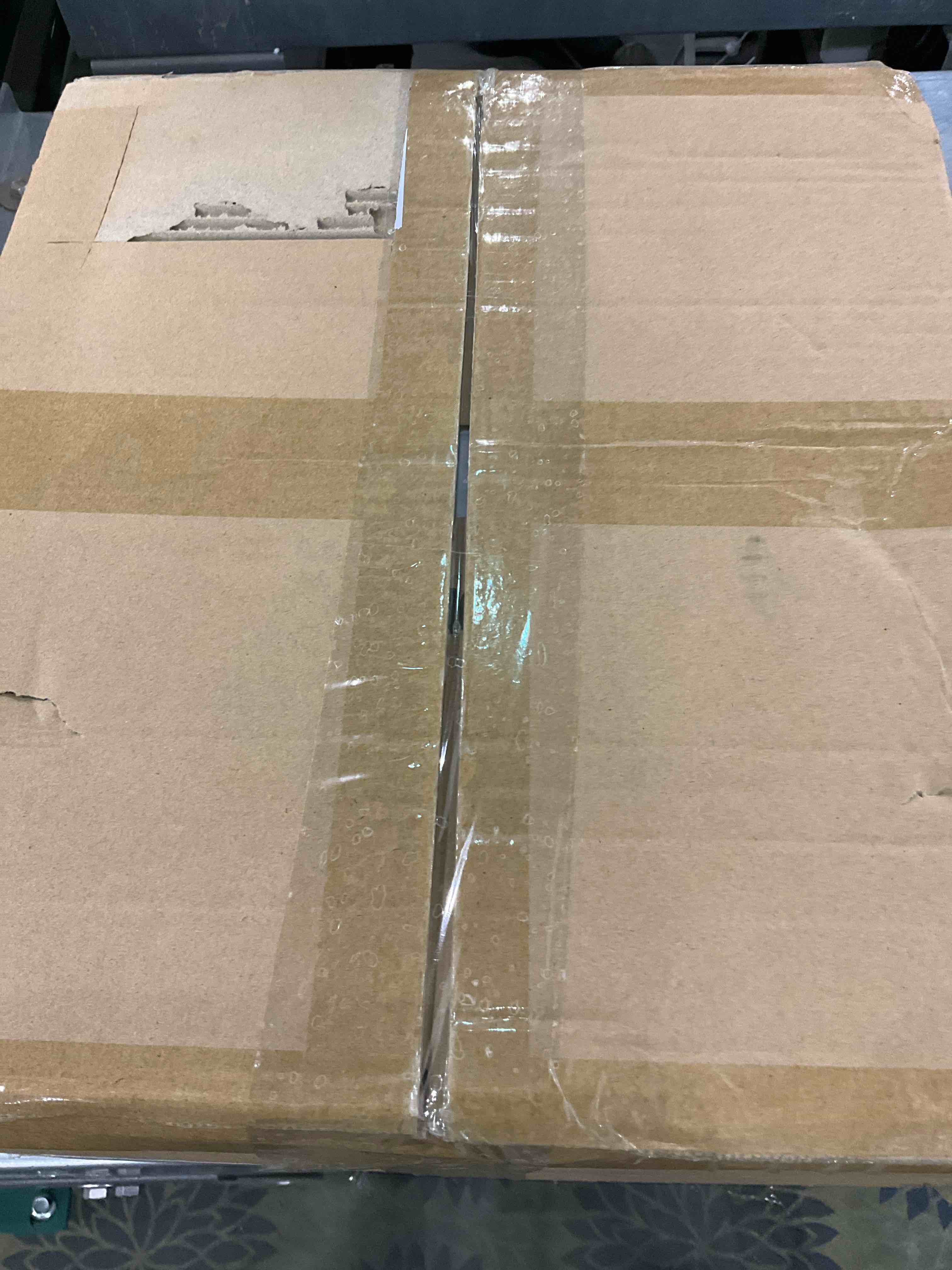 https://s3.amazonaws.com/lotting-images-prod/bidfta/EXS01154270_1706013529975.jpeg