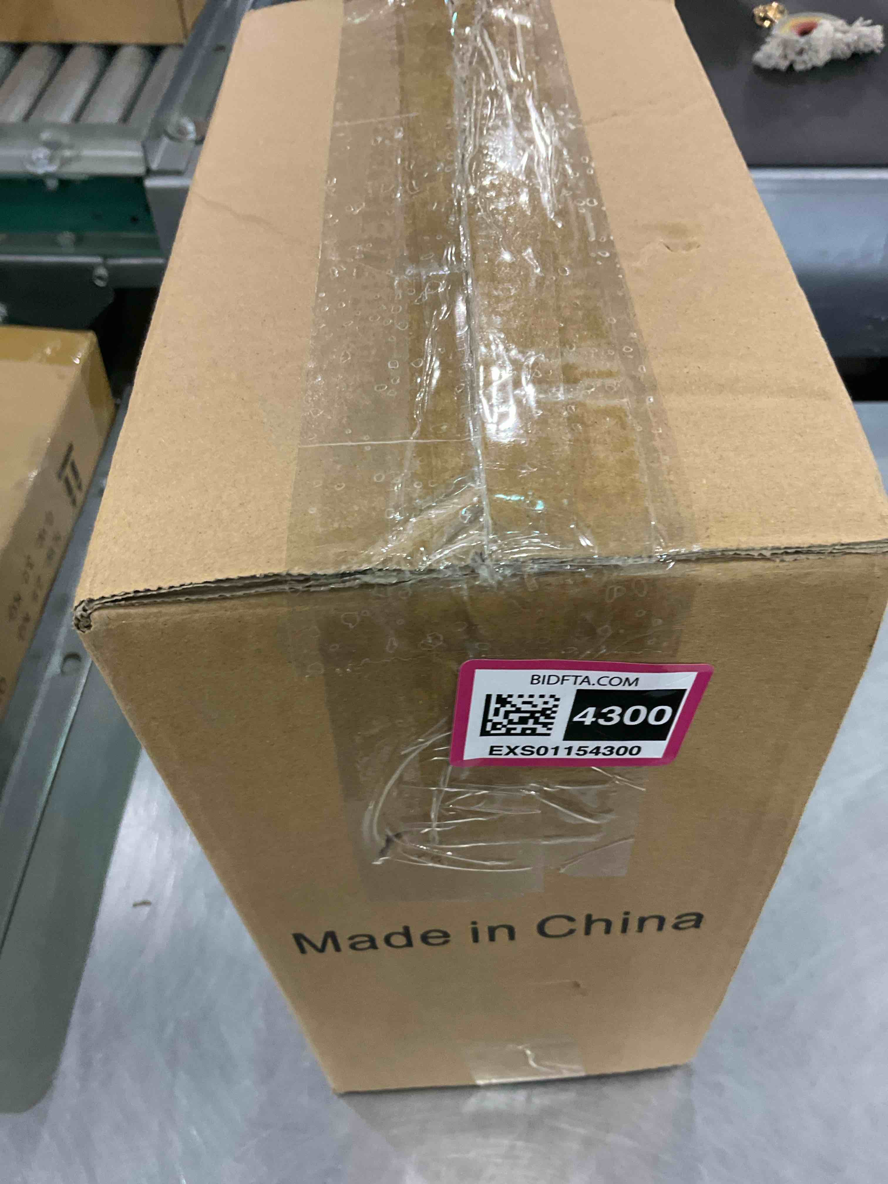 https://s3.amazonaws.com/lotting-images-prod/bidfta/EXS01154300_1706014792438.jpeg
