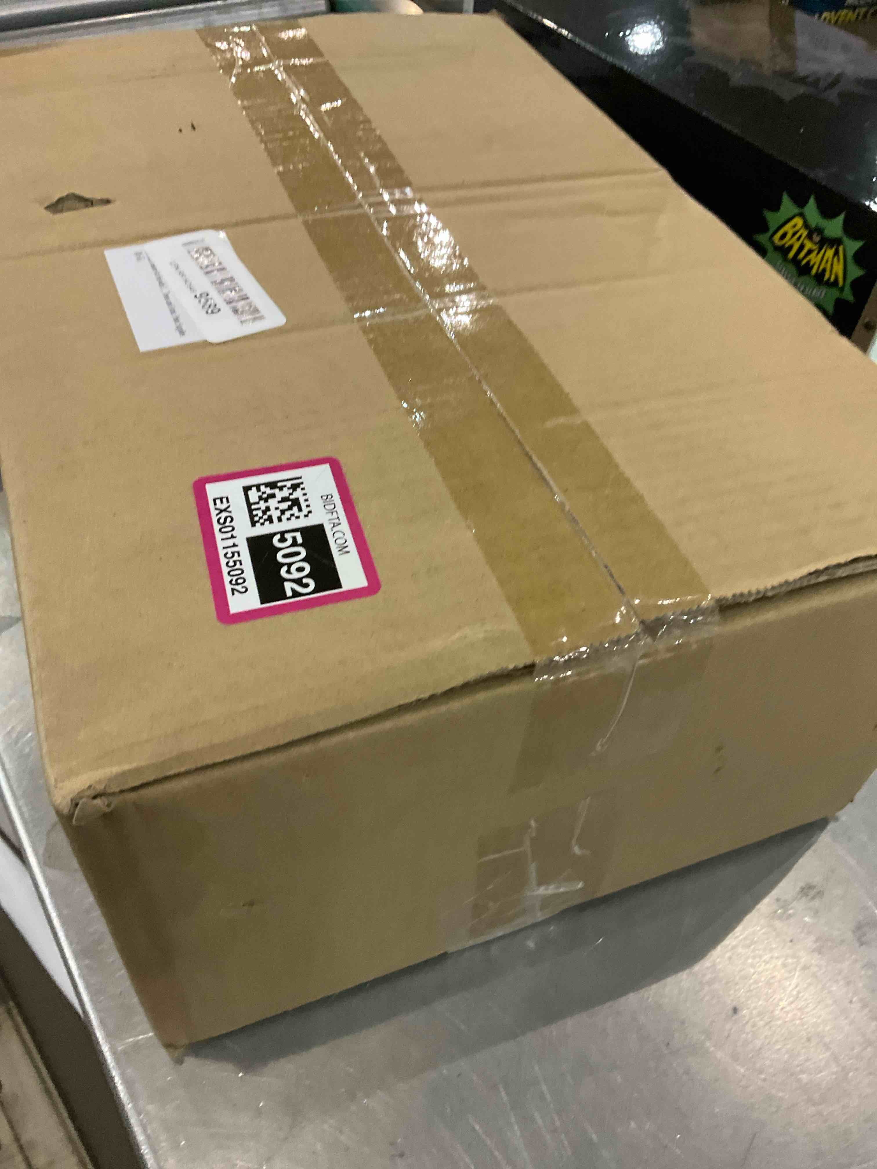 https://s3.amazonaws.com/lotting-images-prod/bidfta/EXS01155092_1705066957298.jpeg