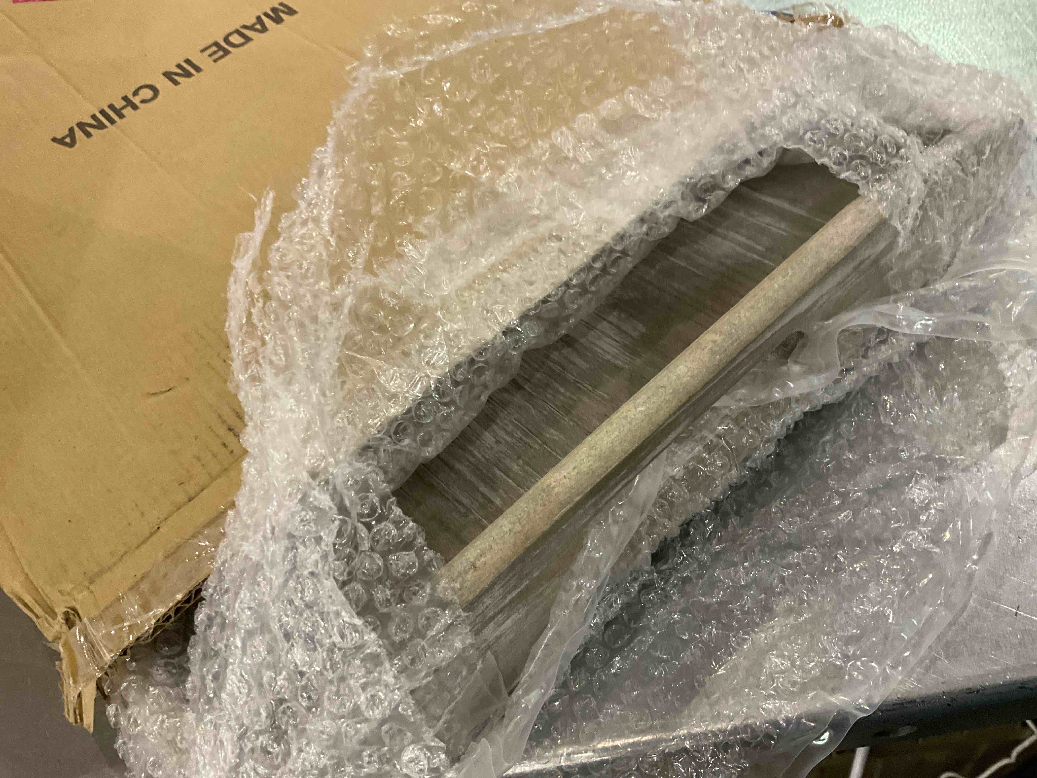 https://s3.amazonaws.com/lotting-images-prod/bidfta/EXS01155209_1705082232053.jpeg
