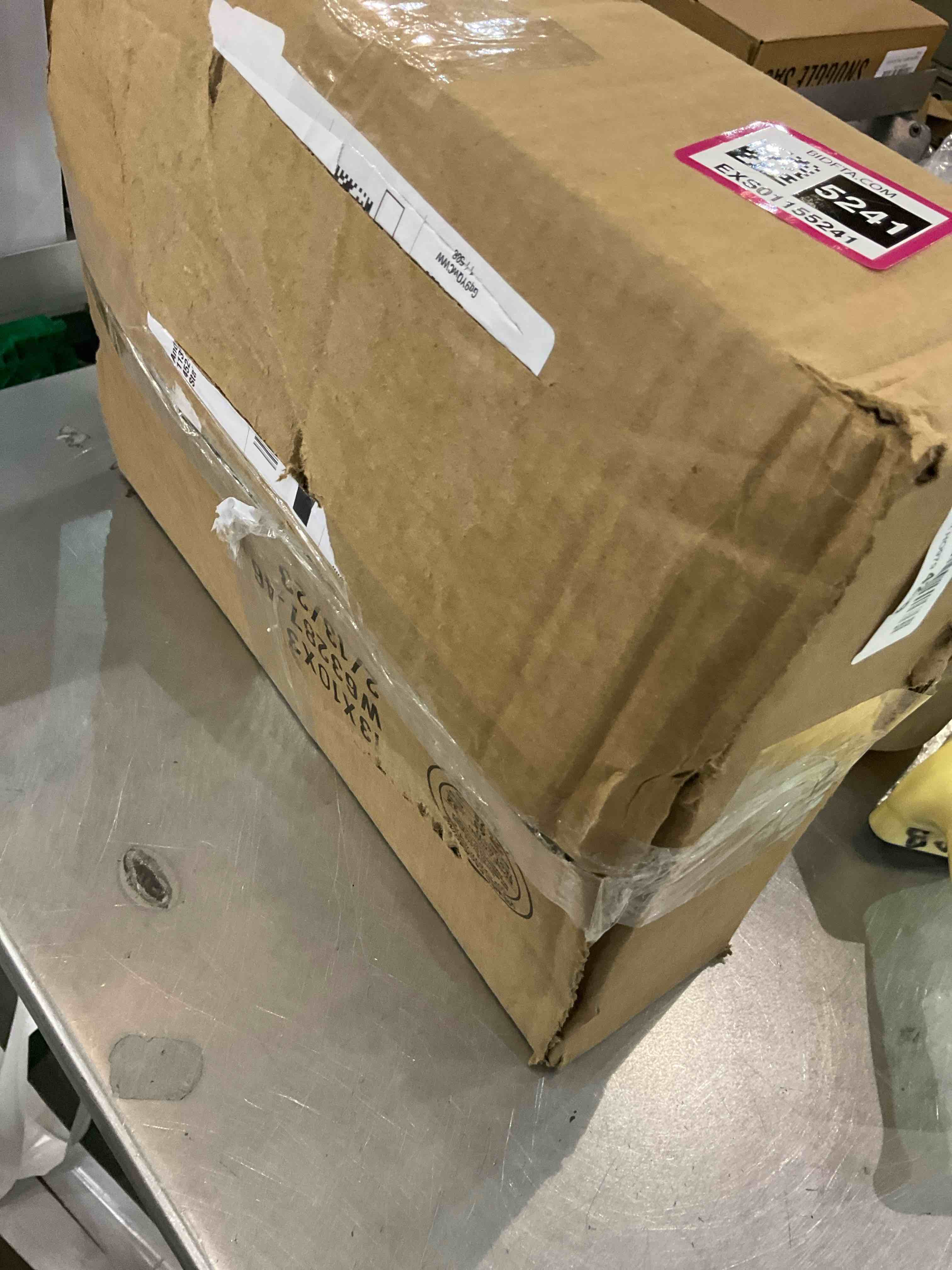 https://s3.amazonaws.com/lotting-images-prod/bidfta/EXS01155241_1705085430725.jpeg