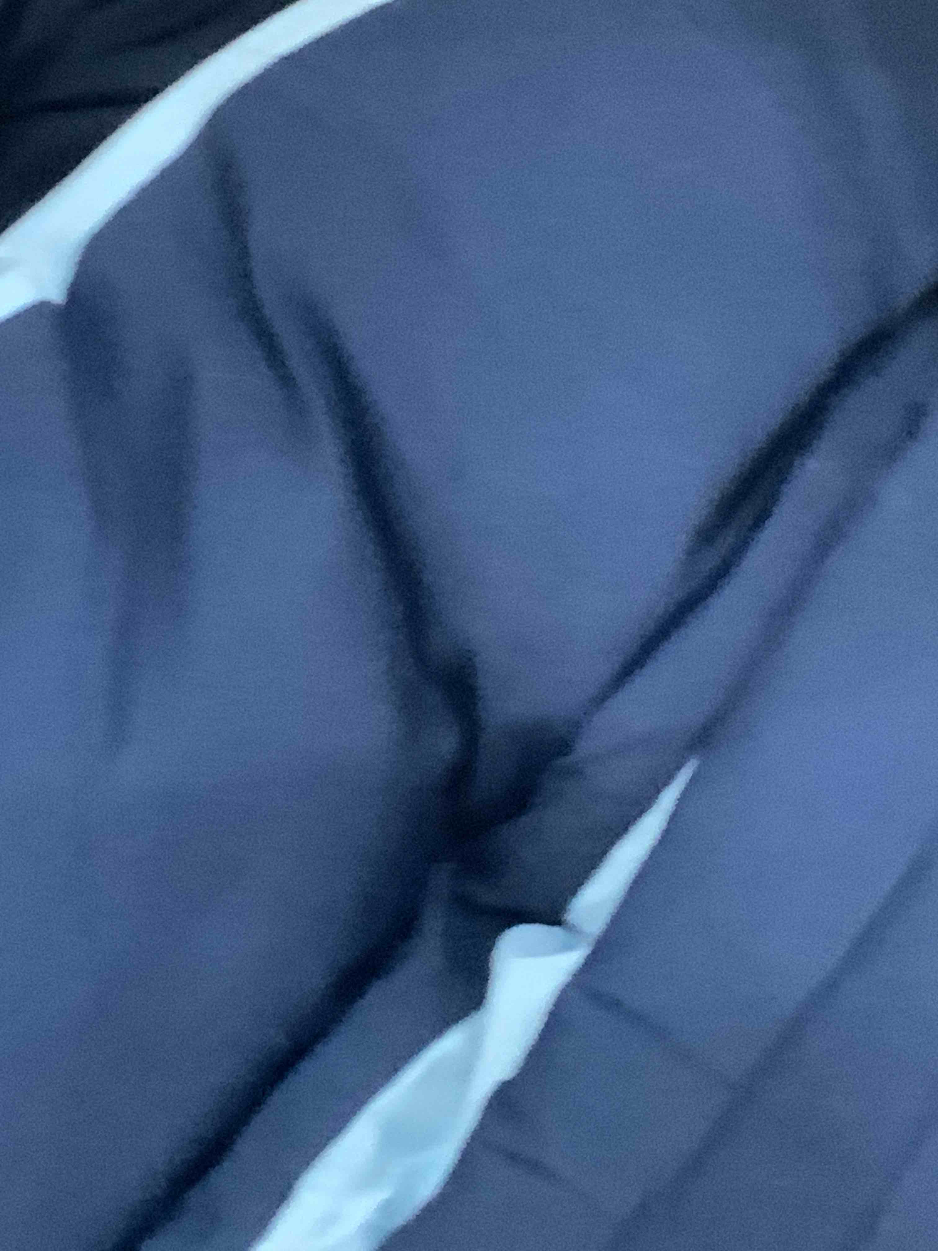 AveLom Navy Duvet Cover King (104 x 90 inches), 3 Pieces (1 Duvet Cover + 2 Pillow Cases), Seersucker Textured Ultra Soft Washed Microfiber, Textured Duvet Cover with Zipper Closure, Corner Ties