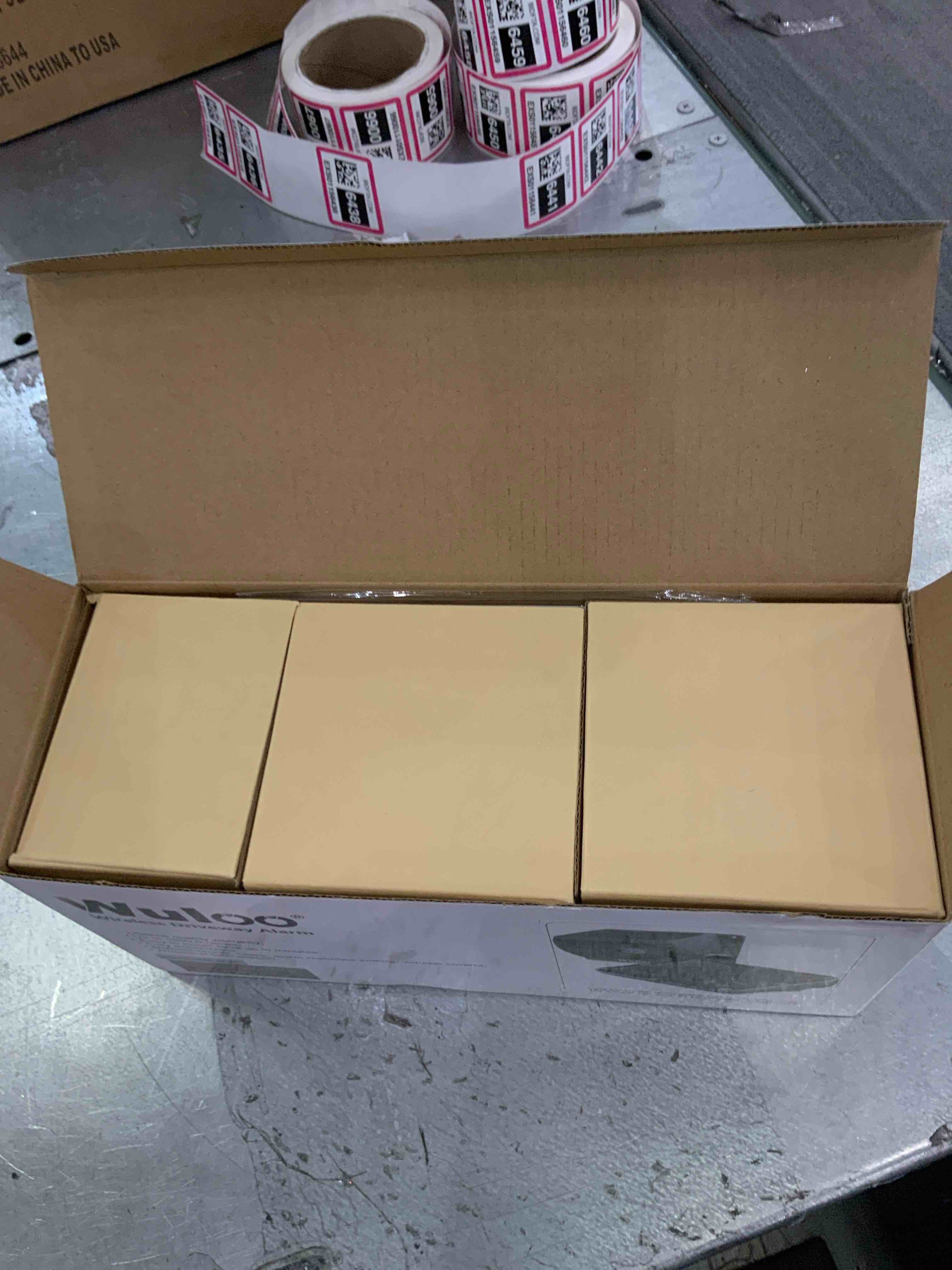https://s3.amazonaws.com/lotting-images-prod/bidfta/EXS01155731_1705942158510.jpeg