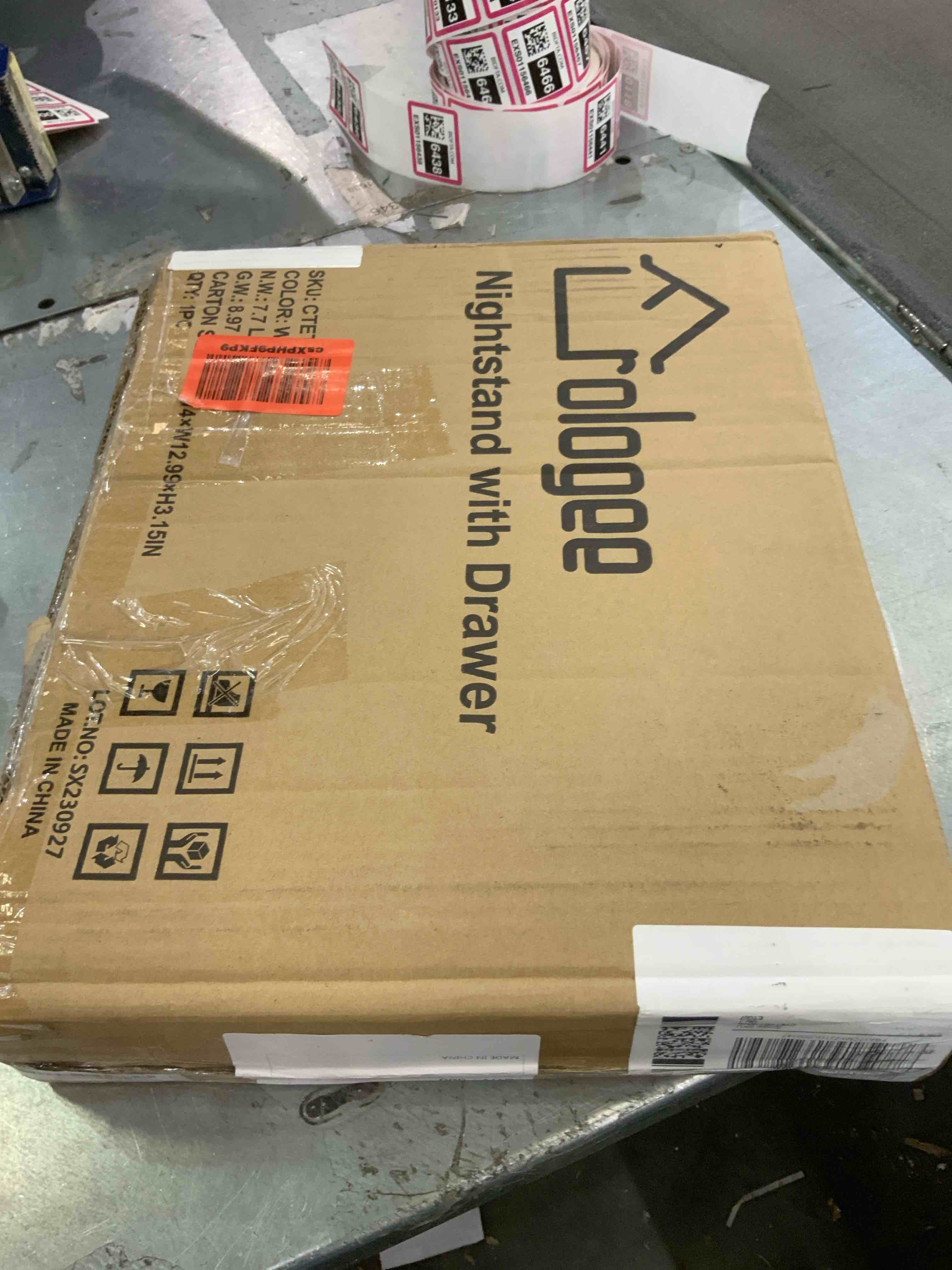 https://s3.amazonaws.com/lotting-images-prod/bidfta/EXS01155800_1705954285057.jpeg